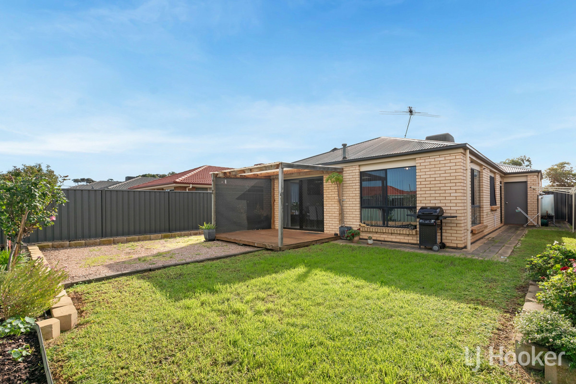 10 Cassia Street — photo 17 of 22