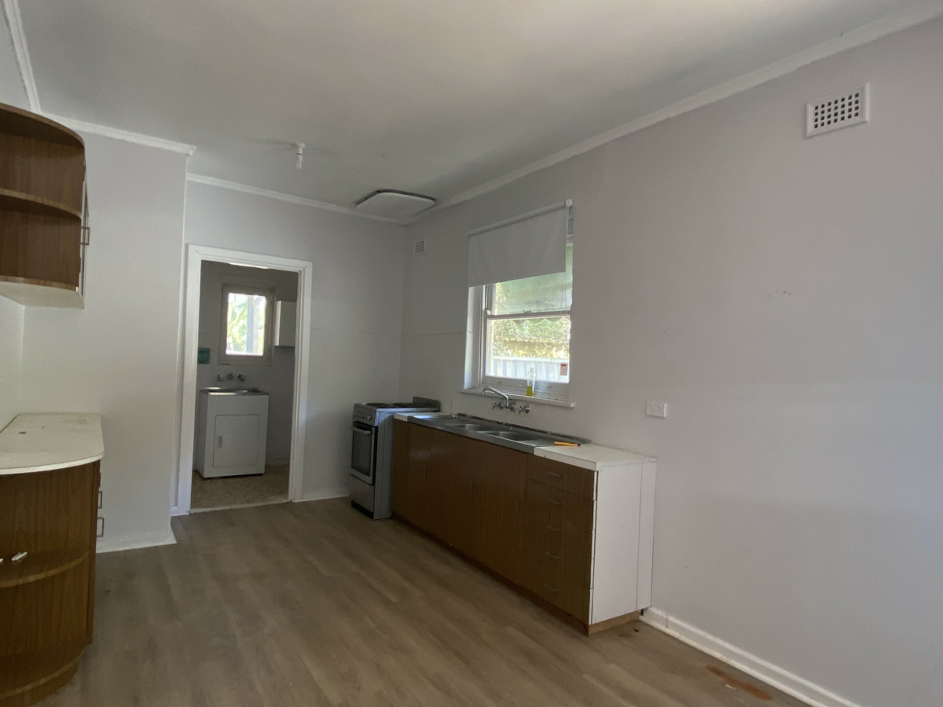 26 Short Road — photo 4 of 13