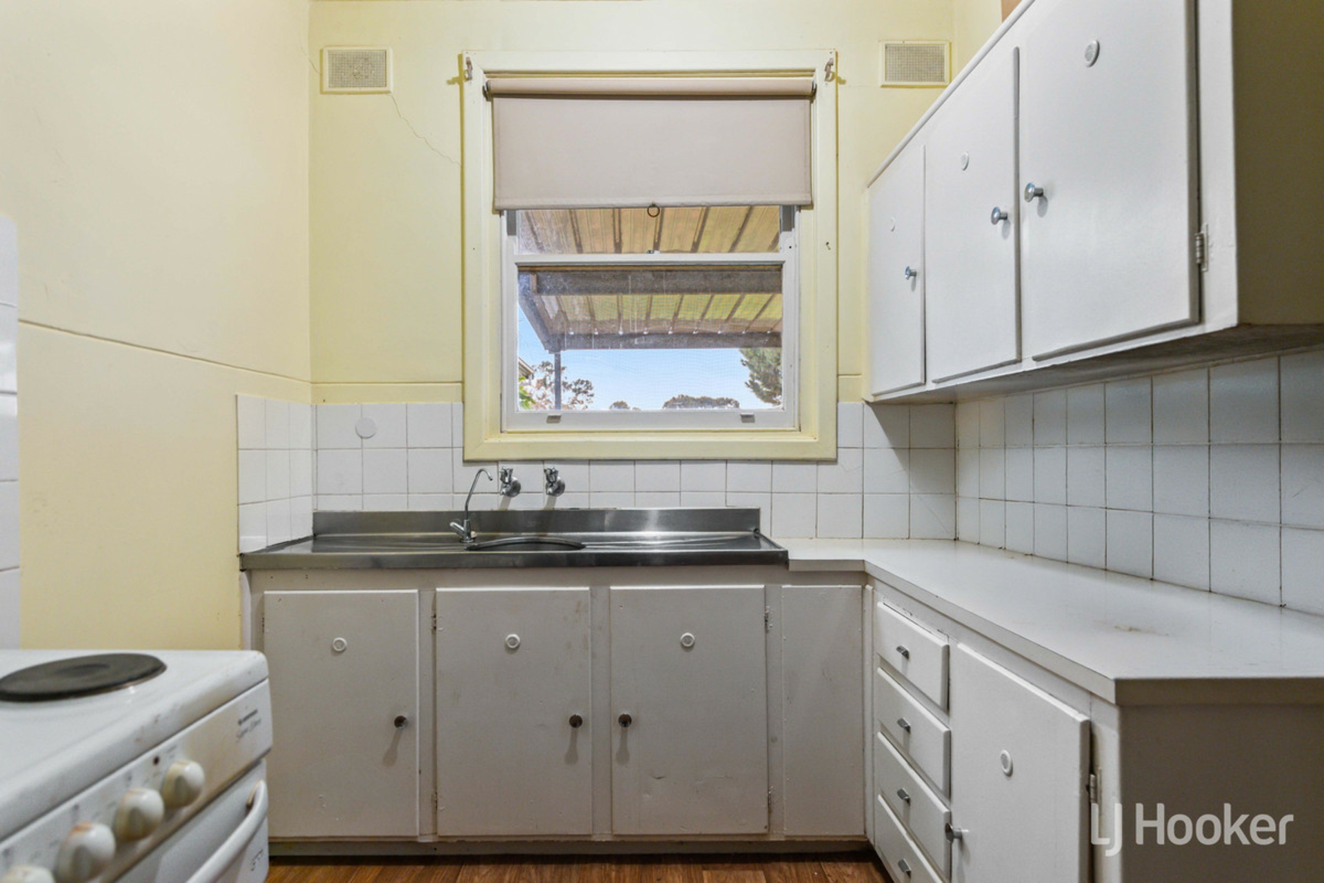 191 Hogarth Road — photo 10 of 26