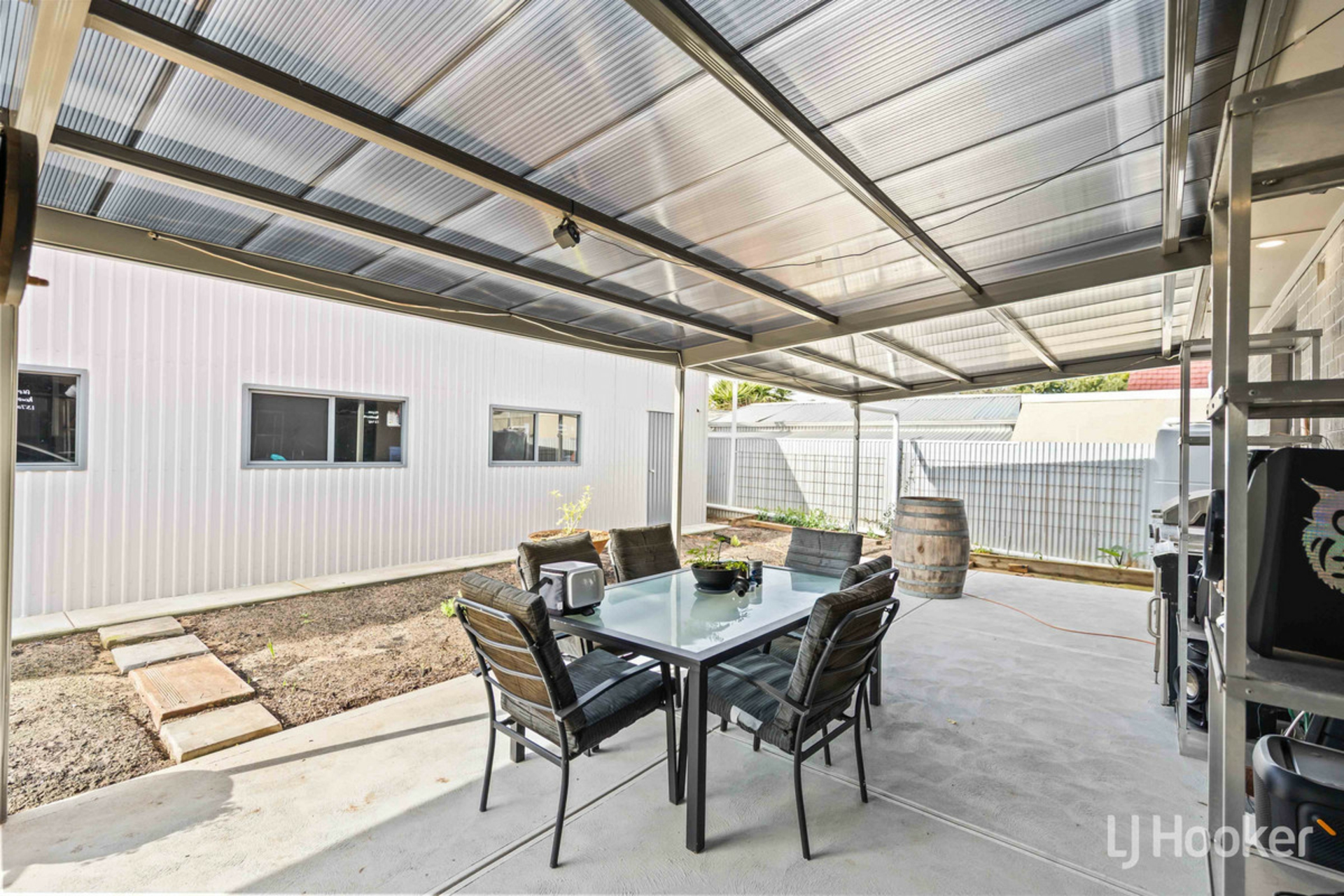 12 Peachey Road — photo 18 of 29