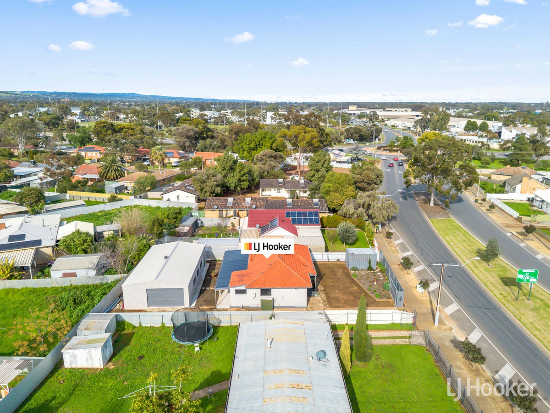 12 Peachey Road — photo 27 of 29