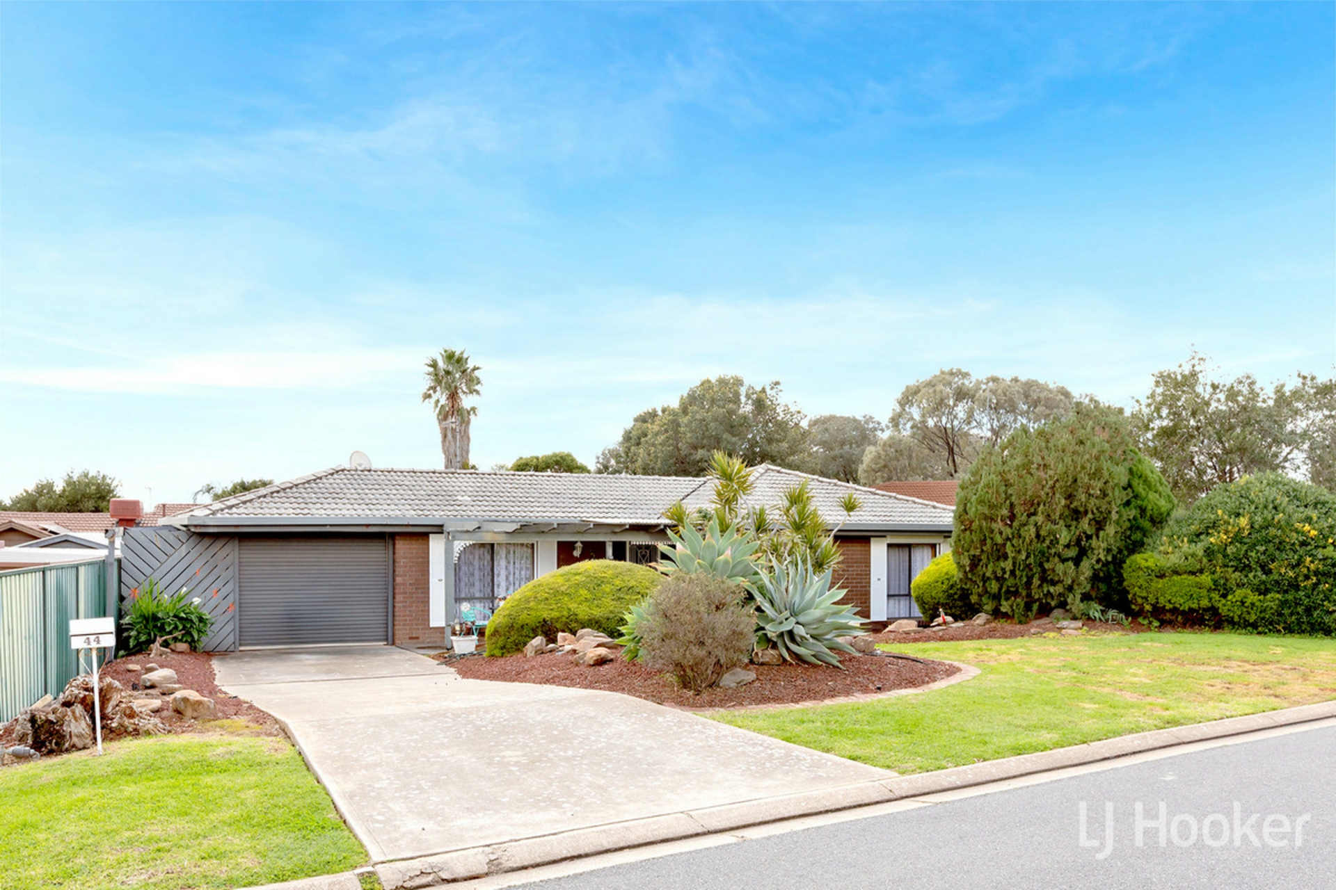 44 Vitana Court — photo 2 of 25
