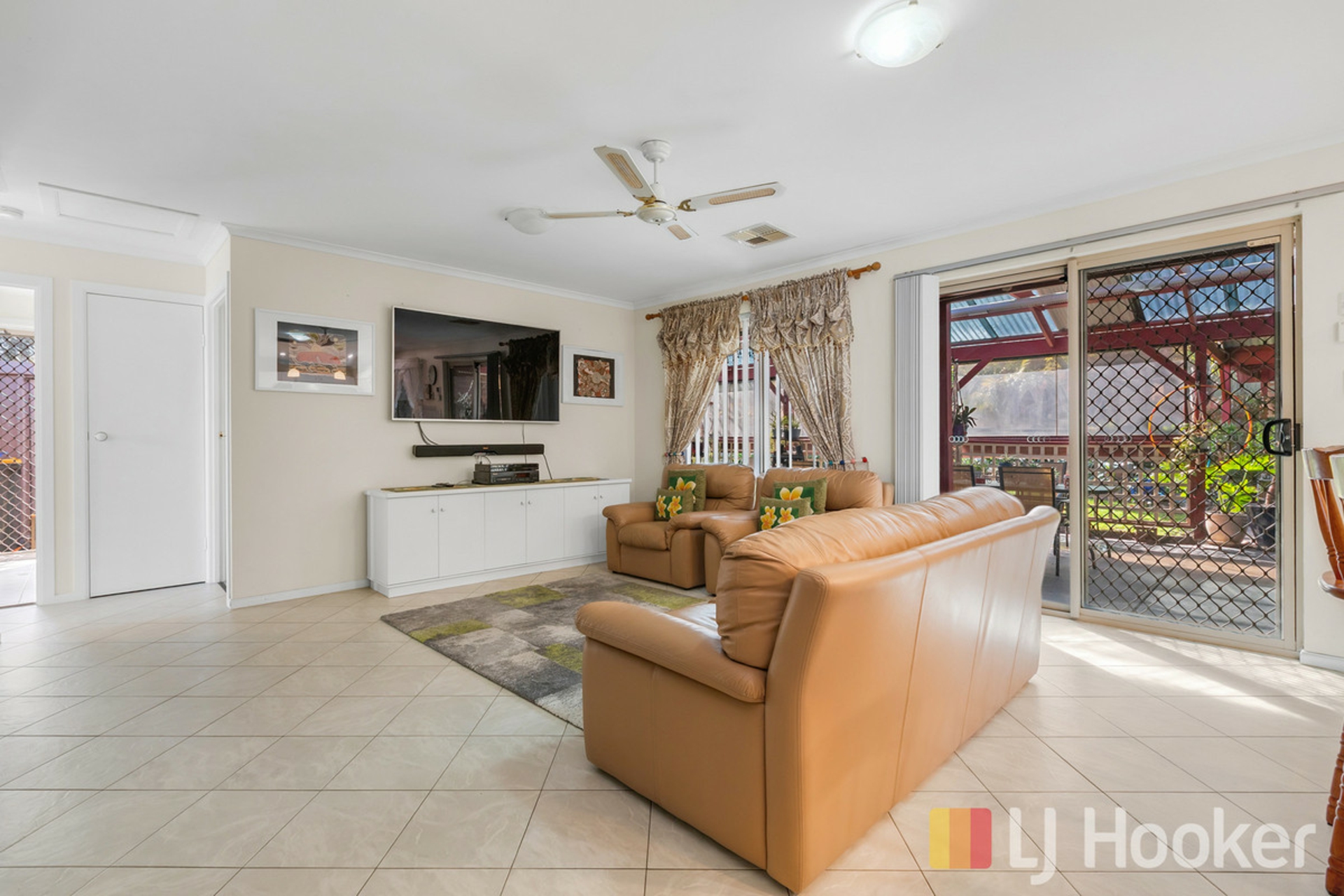 12 Somerset Grove — photo 8 of 30