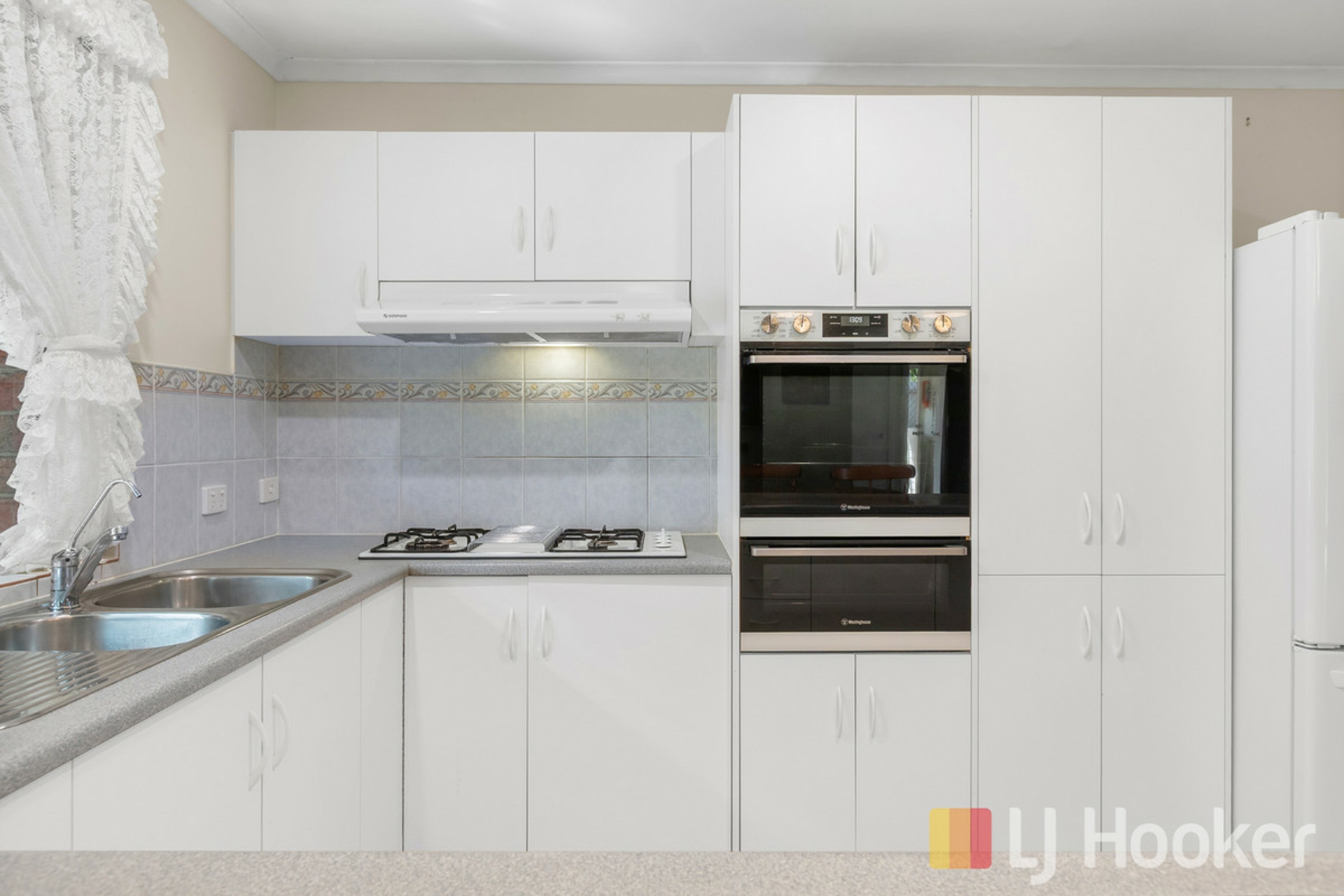 12 Somerset Grove — photo 14 of 30