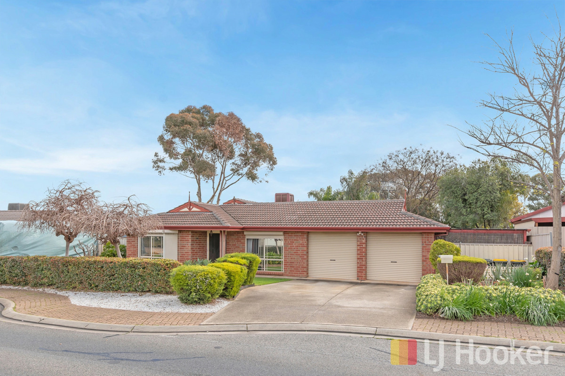12 Somerset Grove — photo 18 of 30
