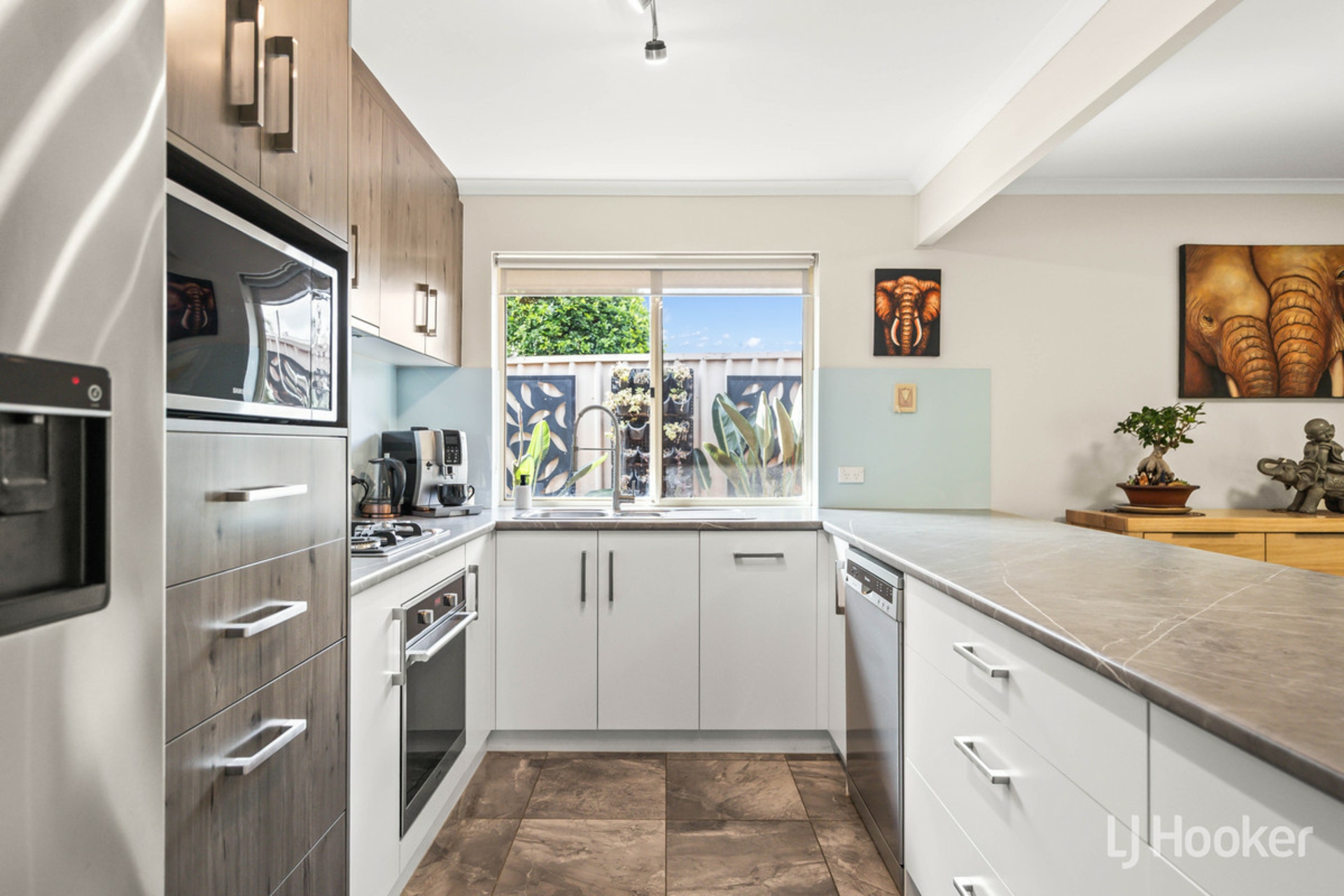 8 Nicholas Court — photo 7 of 30