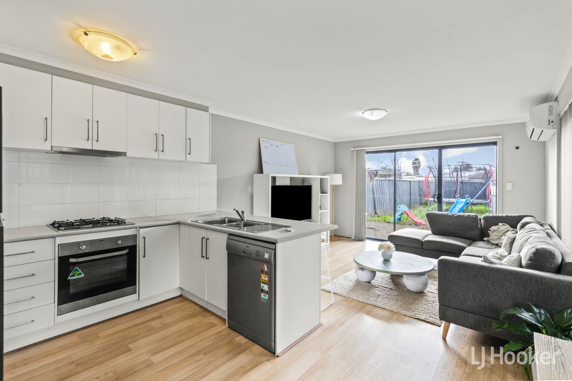 4 Hannan Street — photo 5 of 28