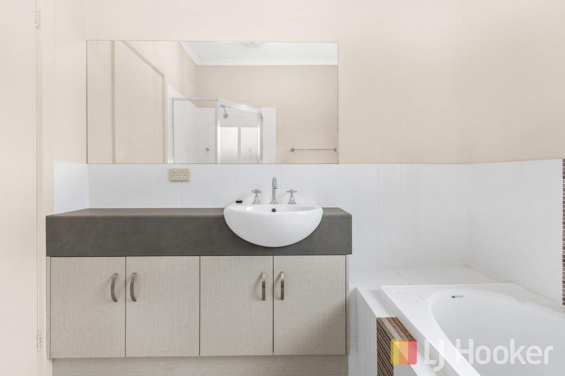 9 Jindabyne Street — photo 14 of 26