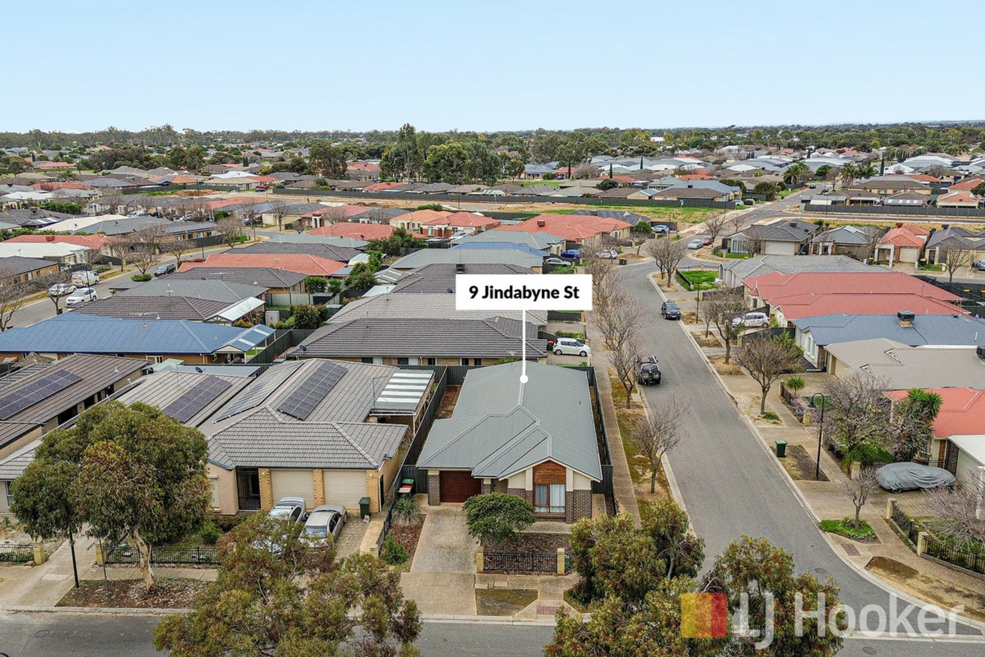 9 Jindabyne Street — photo 23 of 26