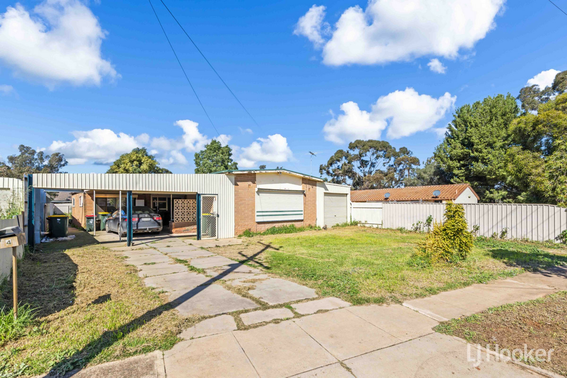 4 Rosewarne Crescent — photo 3 of 28