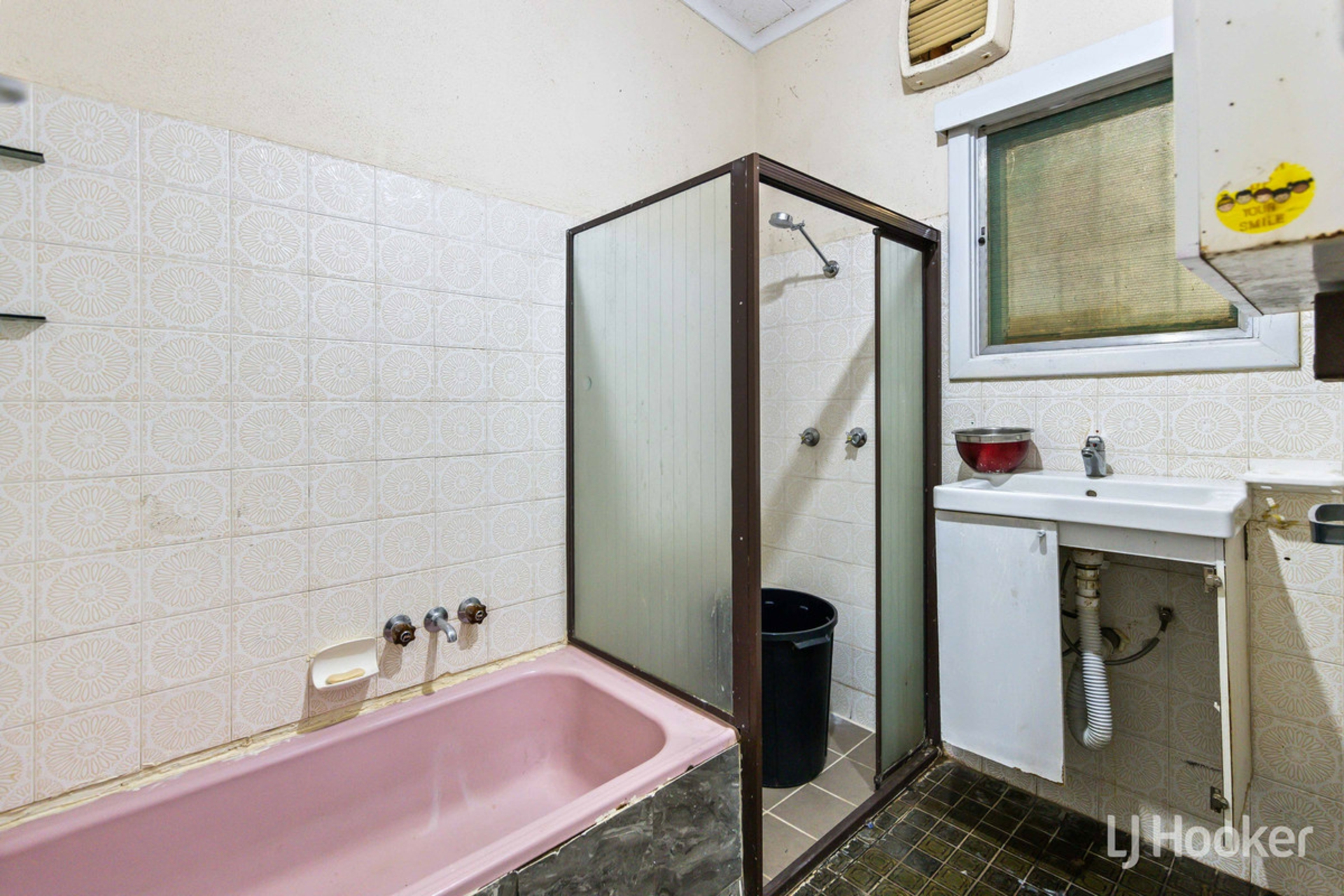 4 Rosewarne Crescent — photo 9 of 28