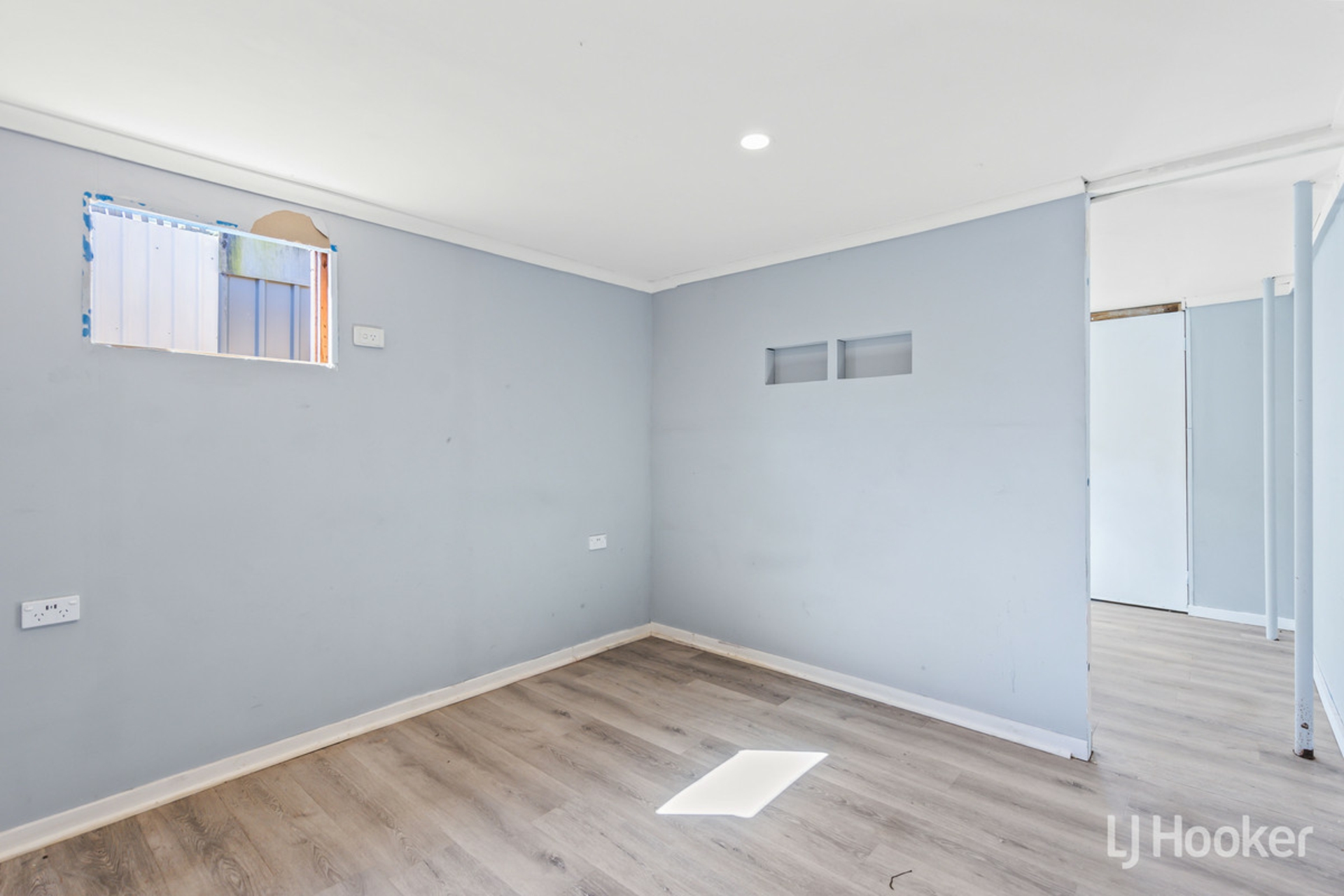 4 Rosewarne Crescent — photo 11 of 28