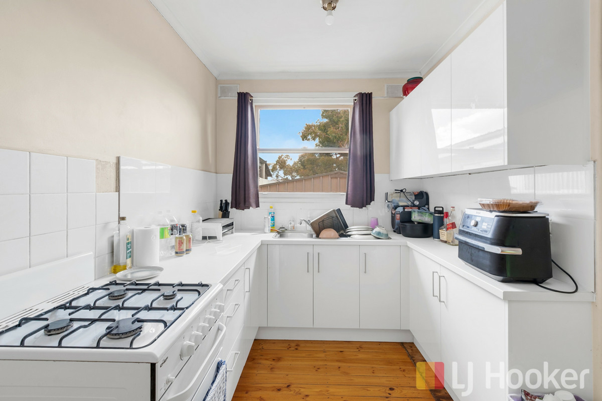 21 Rowe Street — photo 2 of 6