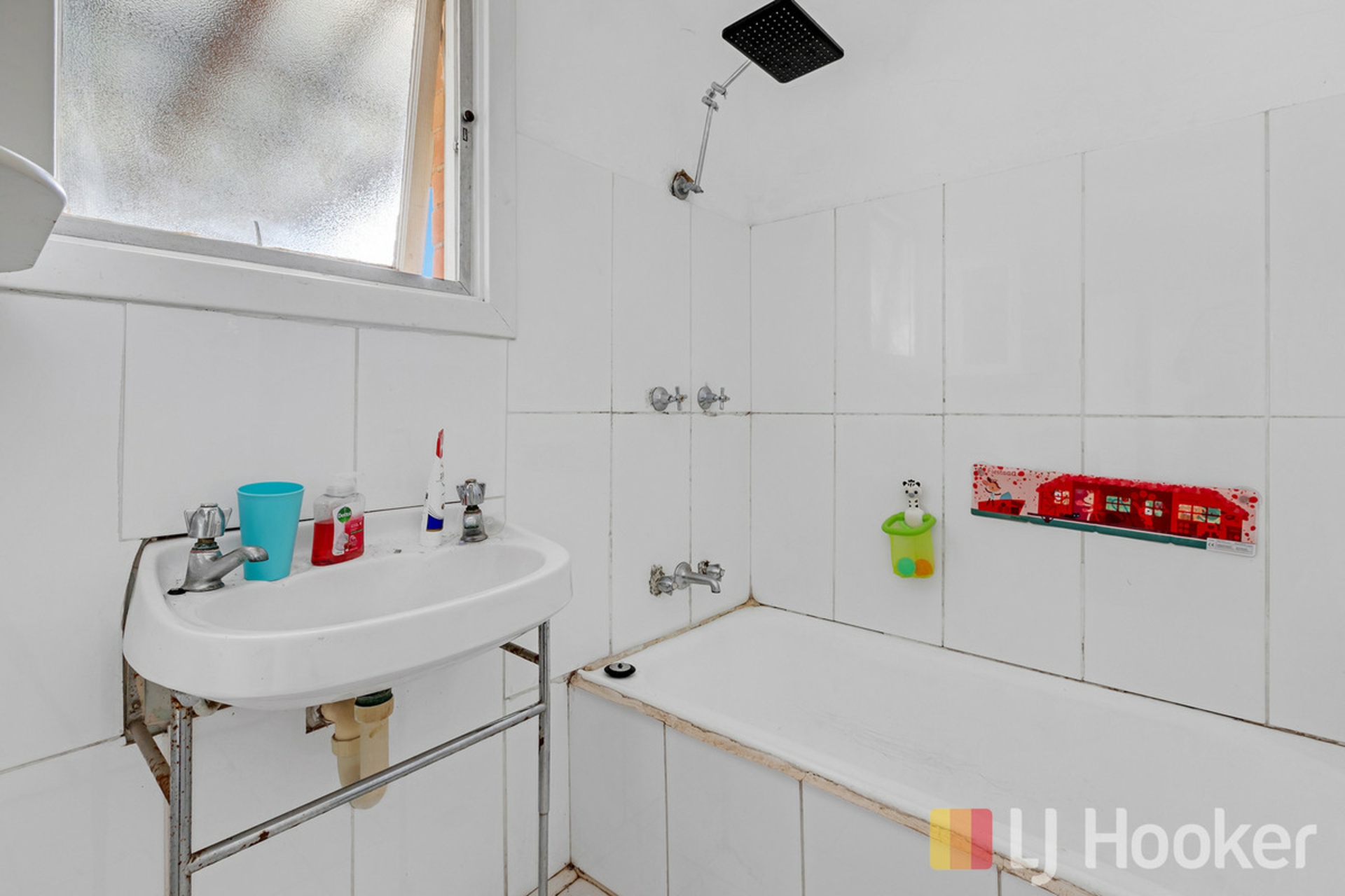 21 Rowe Street — photo 4 of 6