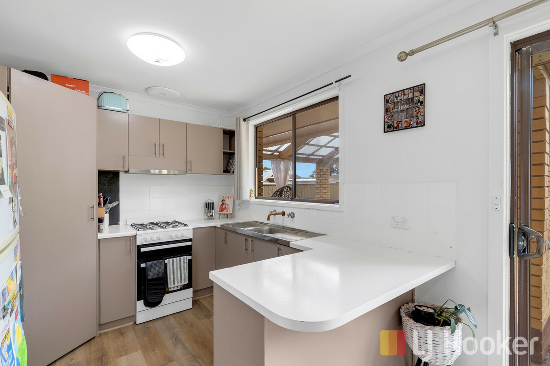 58 Kanimbla Crescent — photo 6 of 24