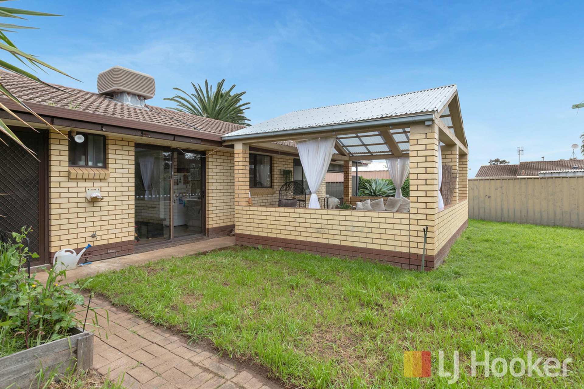58 Kanimbla Crescent — photo 17 of 24