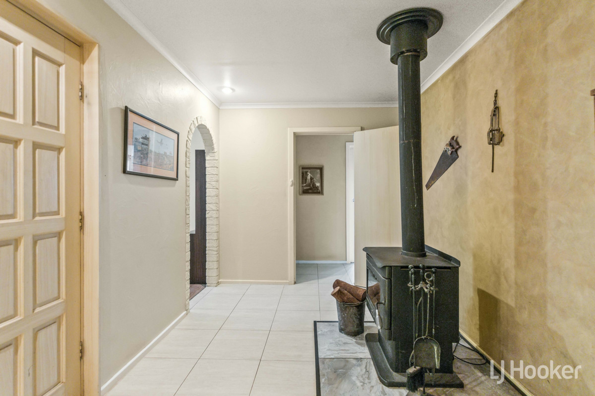 10 Warminster Road — photo 11 of 30