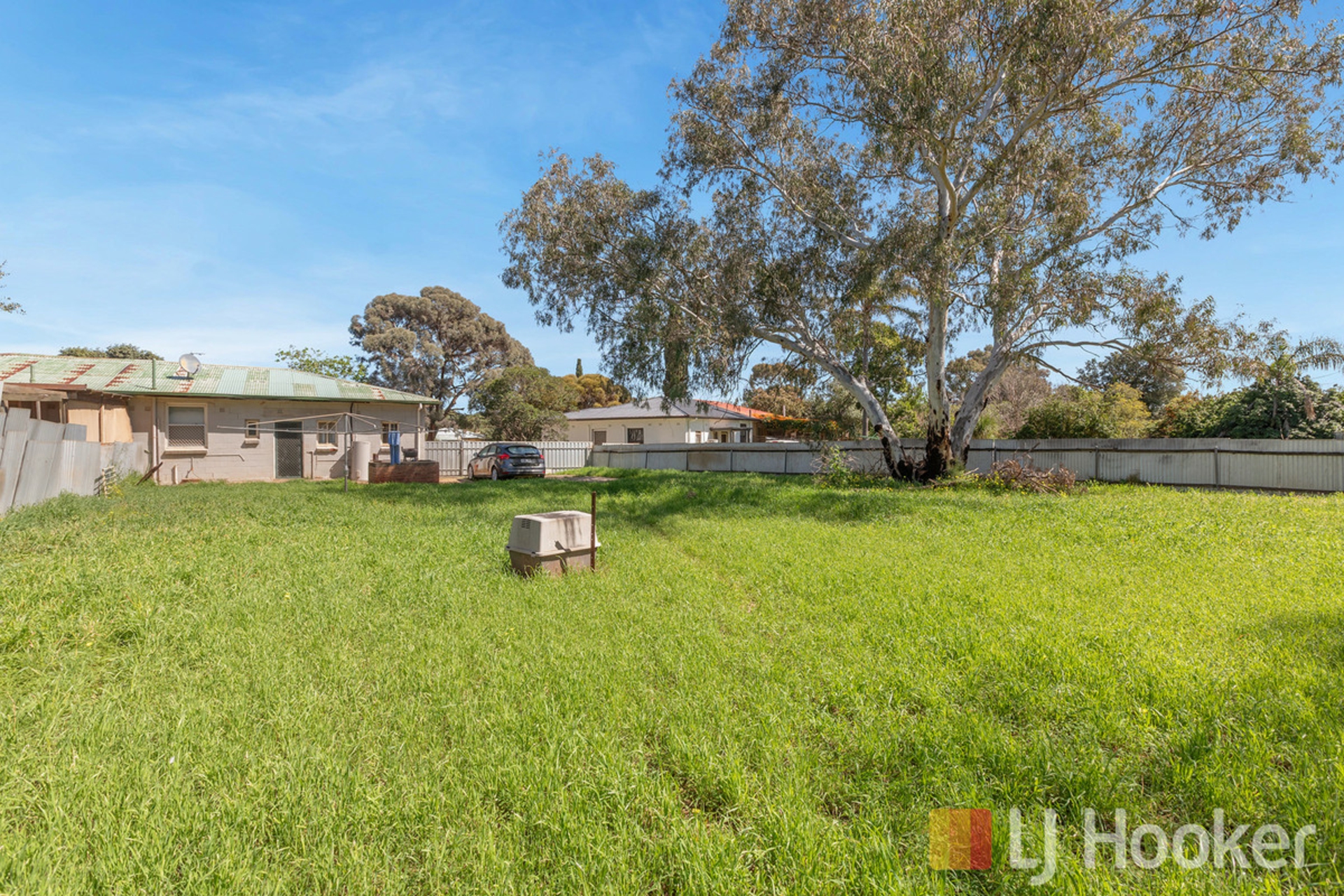48 Tilshead Road — photo 4 of 7
