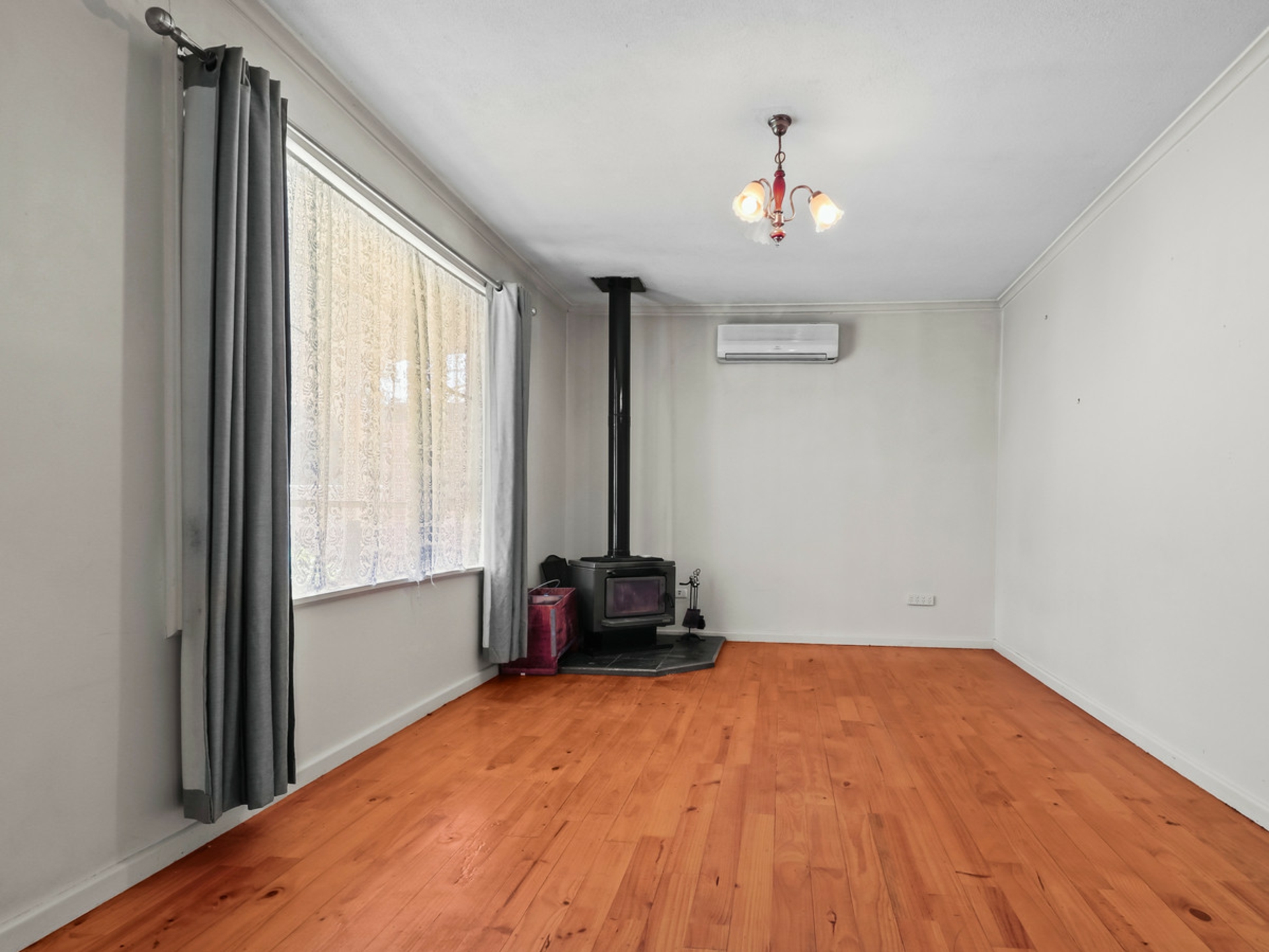 19 Eva Avenue — photo 2 of 13