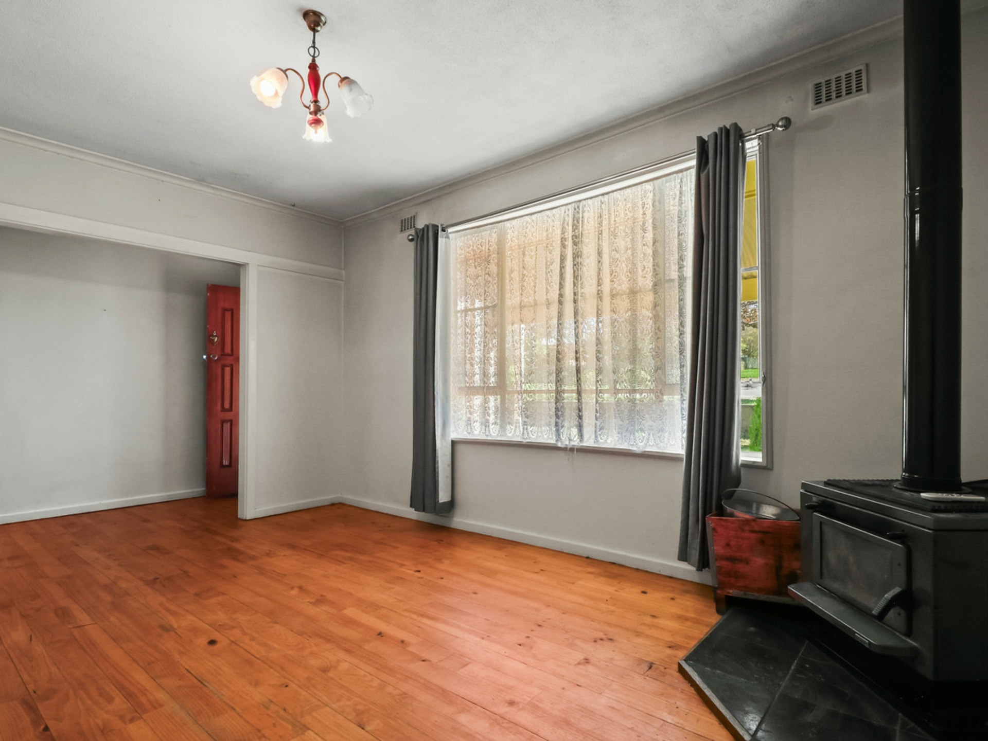 19 Eva Avenue — photo 3 of 13