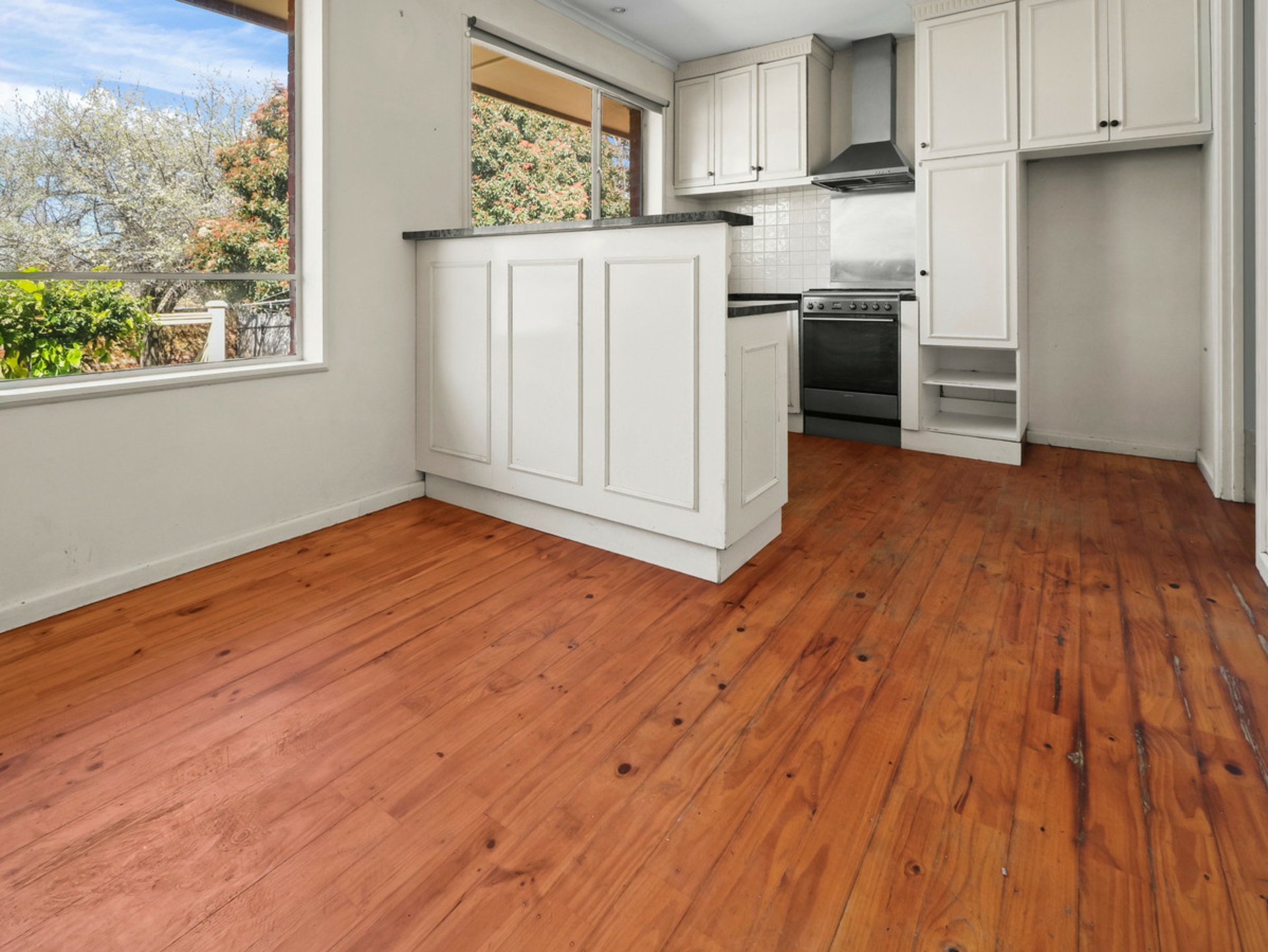 19 Eva Avenue — photo 5 of 13