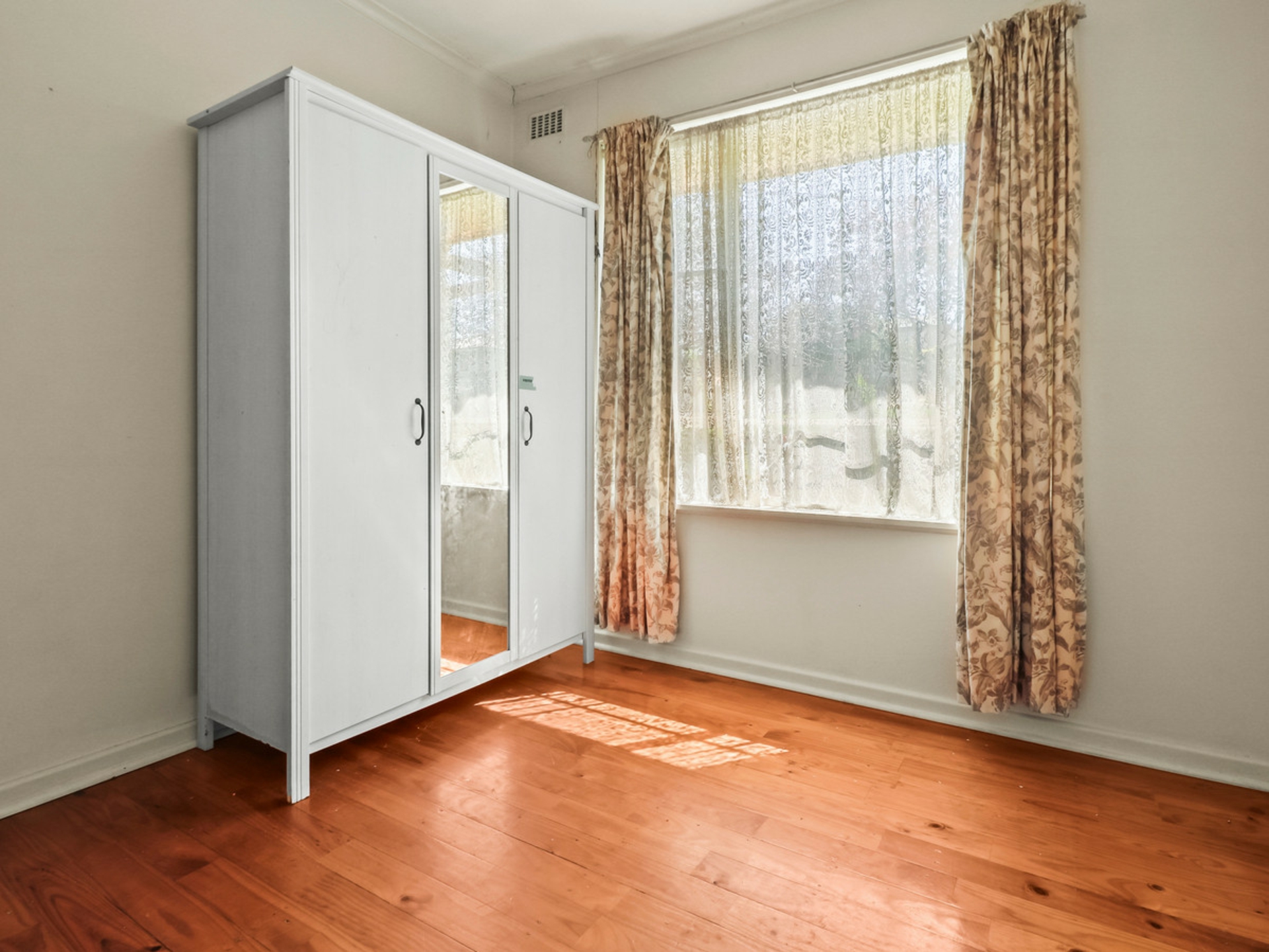 19 Eva Avenue — photo 6 of 13