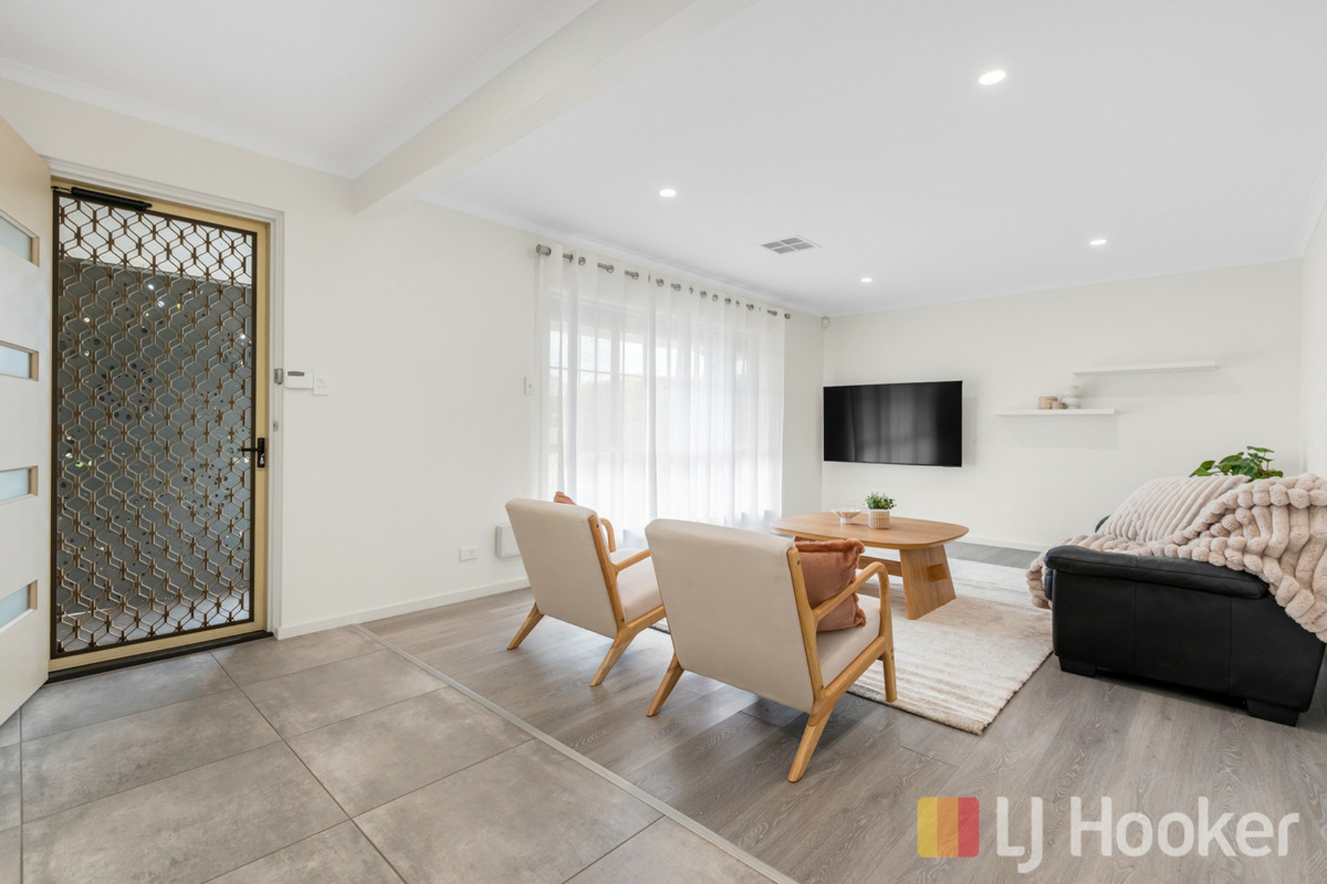 8 Tea Tree Drive — photo 4 of 30