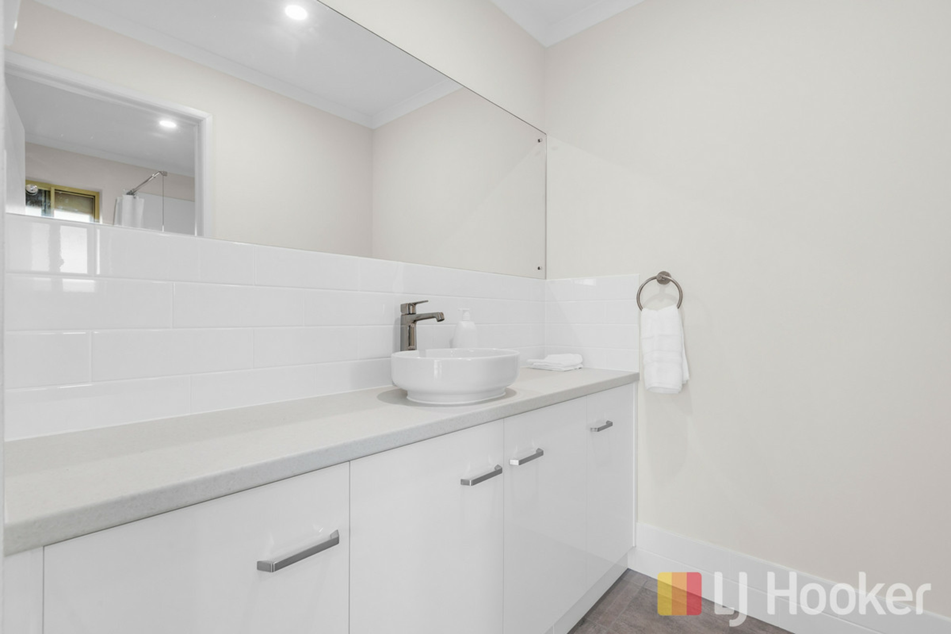 8 Tea Tree Drive — photo 15 of 30