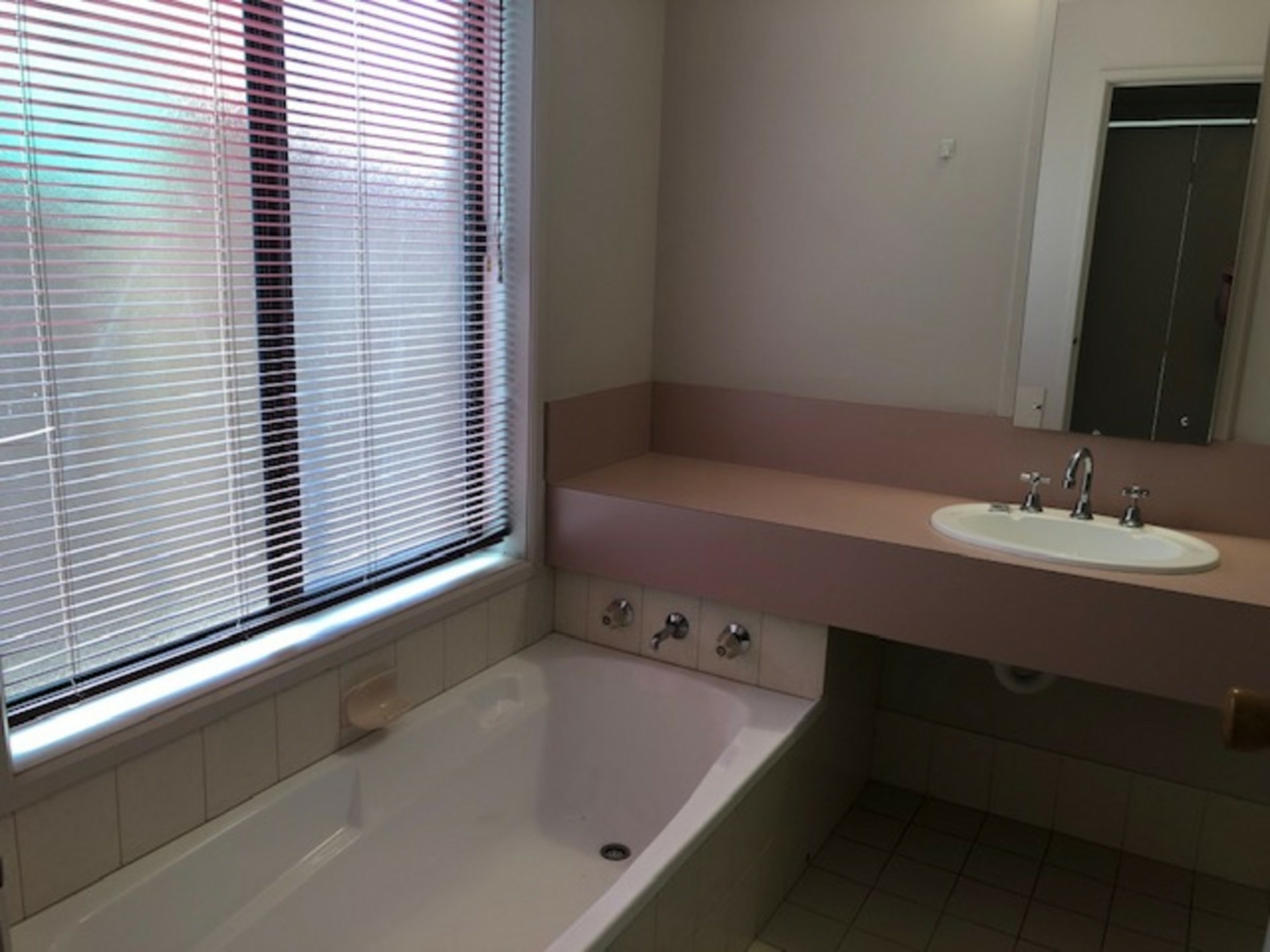 8 Shelter Close — photo 10 of 15