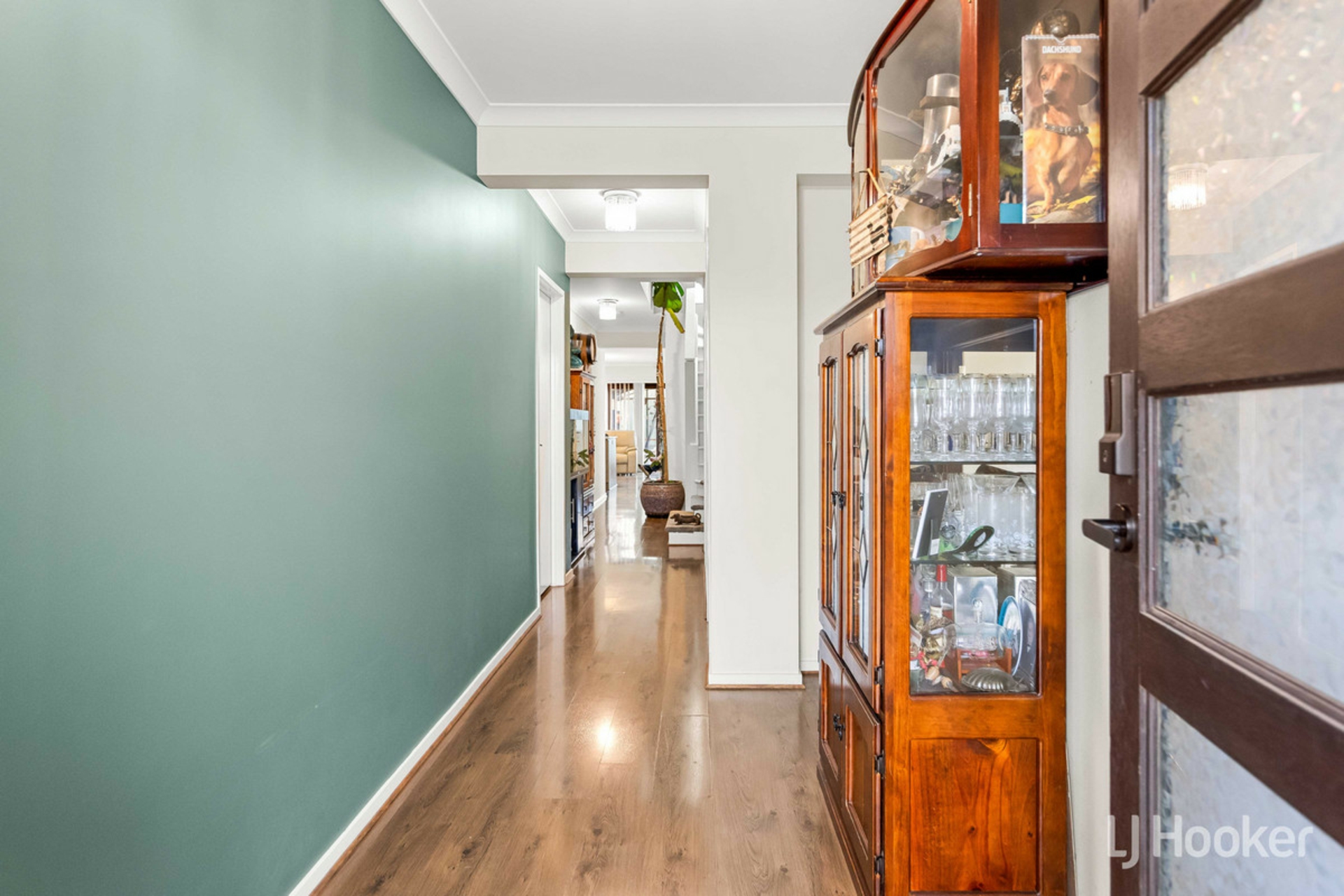 18 Biarritz Street — photo 4 of 26