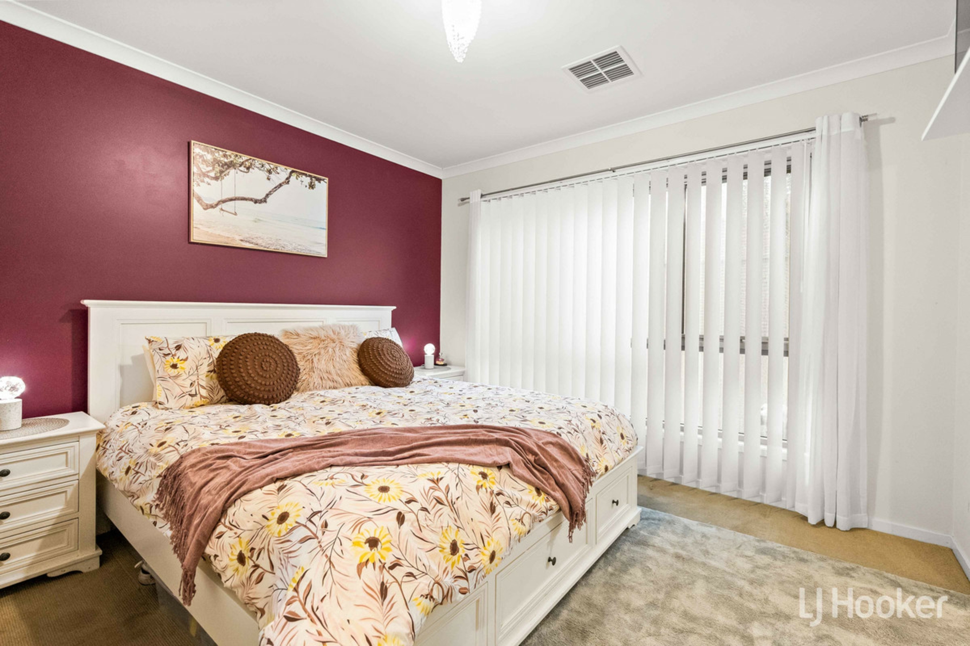 18 Biarritz Street — photo 12 of 26