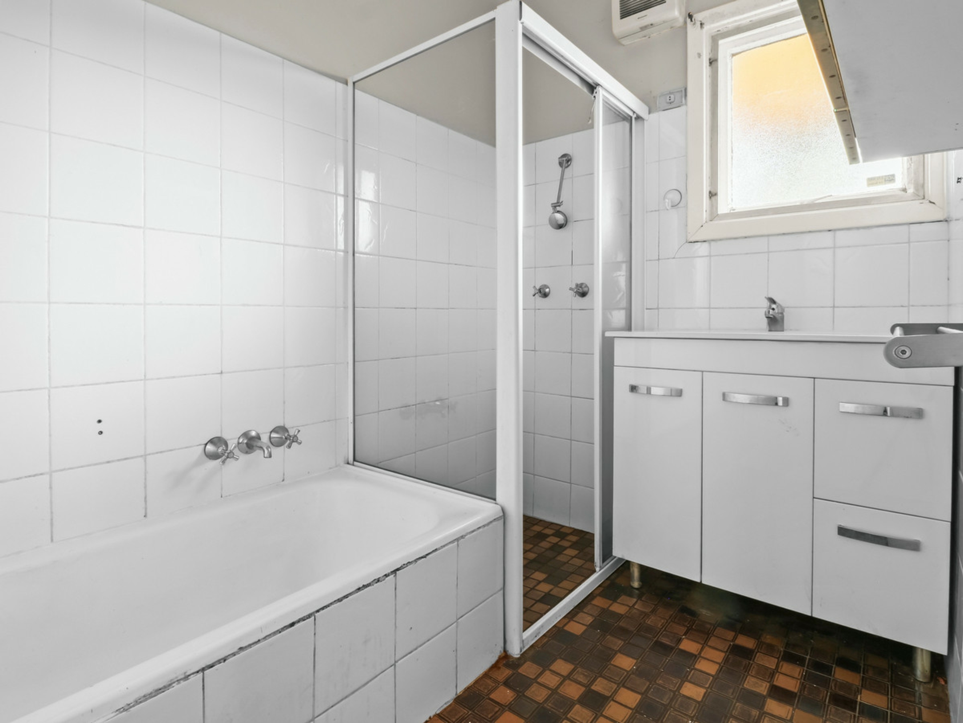 64 Ashton Road — photo 9 of 13
