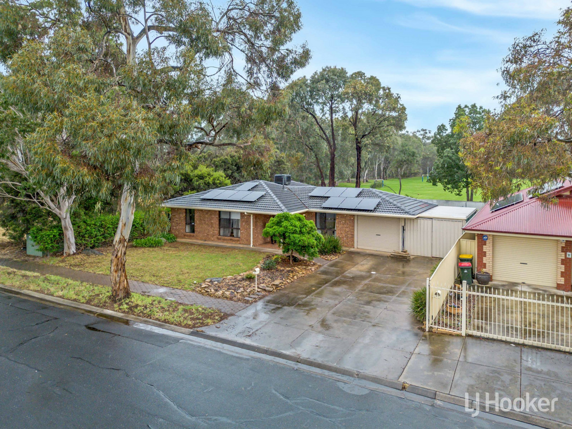 32 Riverview Drive — photo 3 of 30