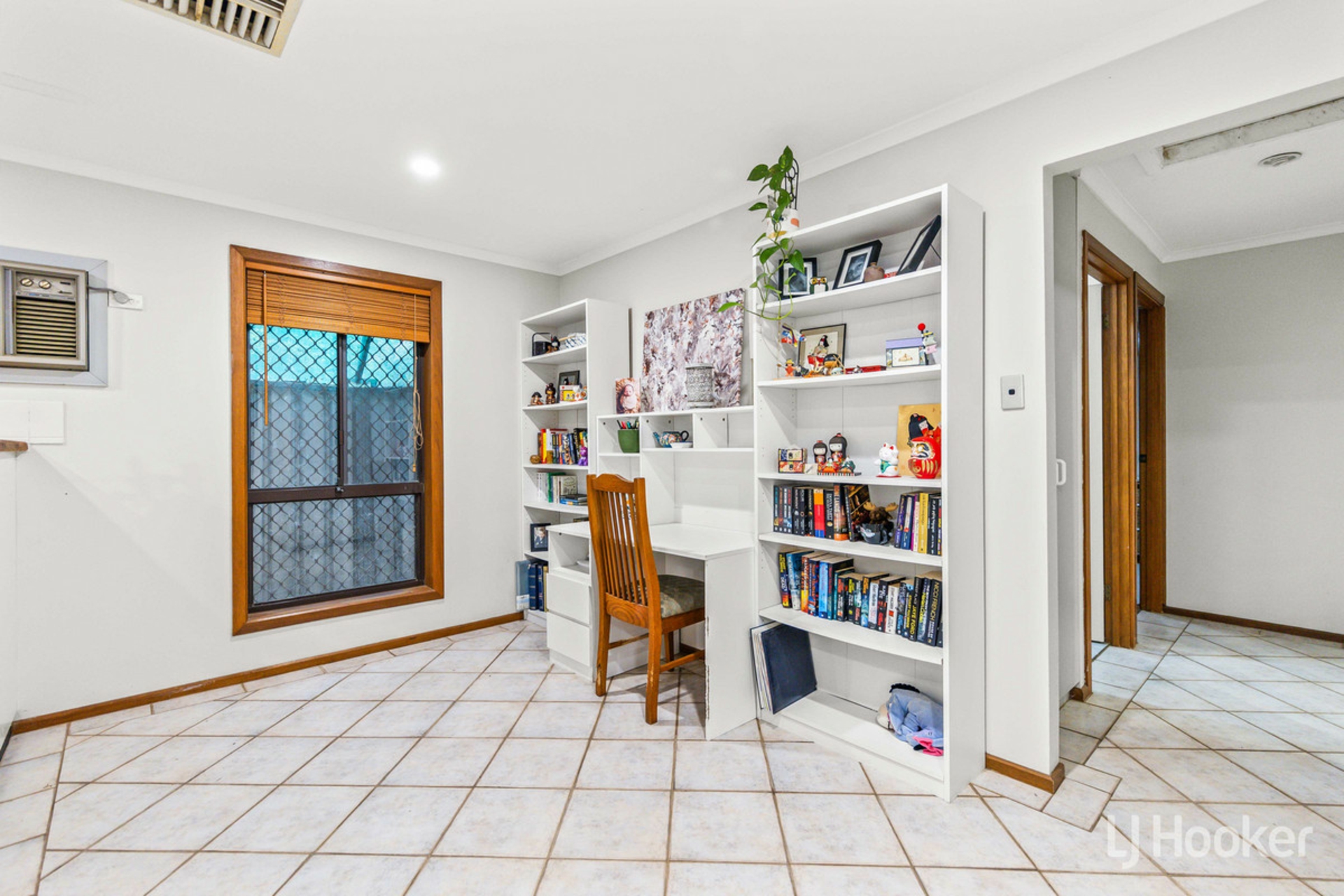 32 Riverview Drive — photo 12 of 30