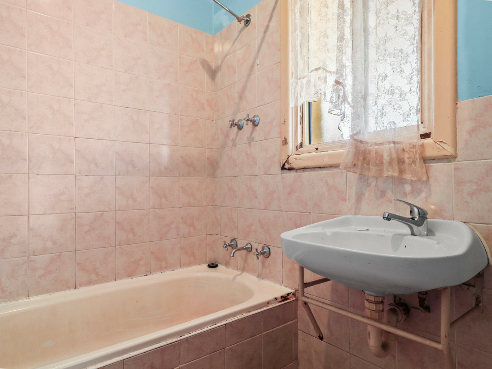 55 Old Sarum Road — photo 7 of 13