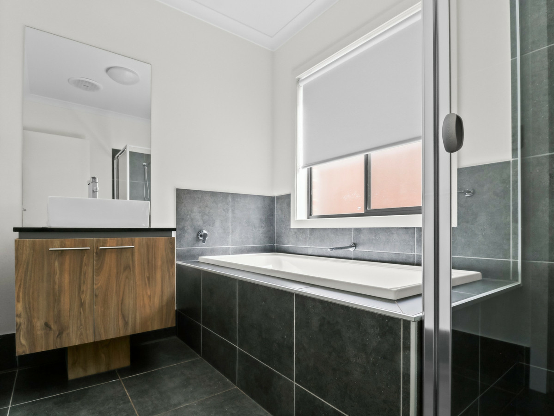 16 Kerrie Avenue — photo 5 of 13