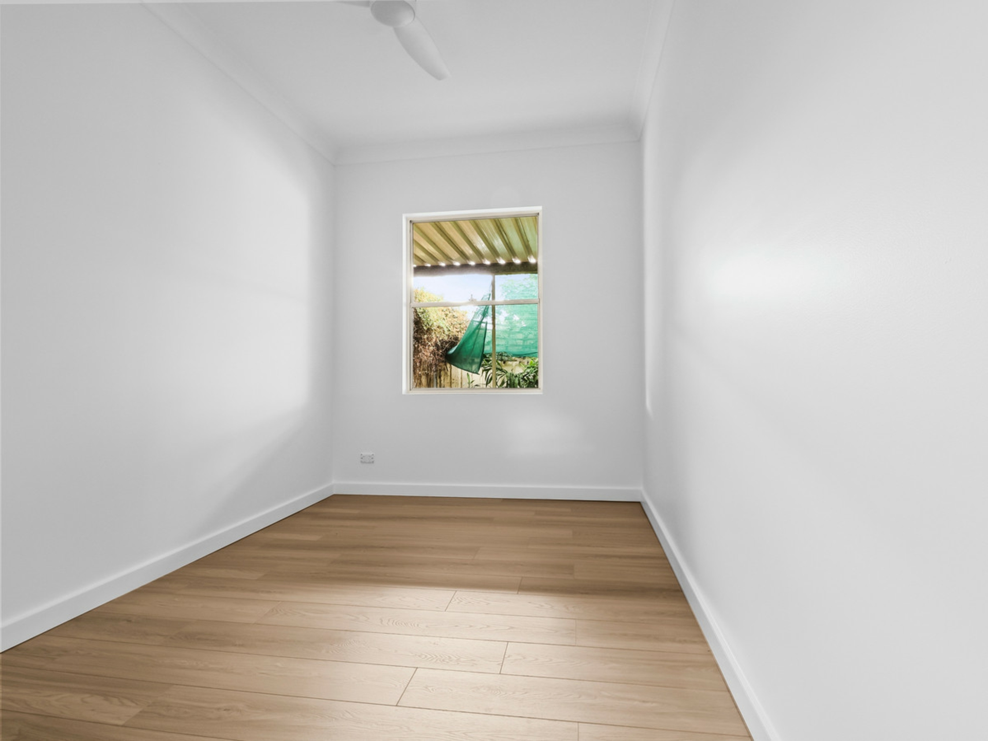 50 Woodford Road — photo 5 of 18