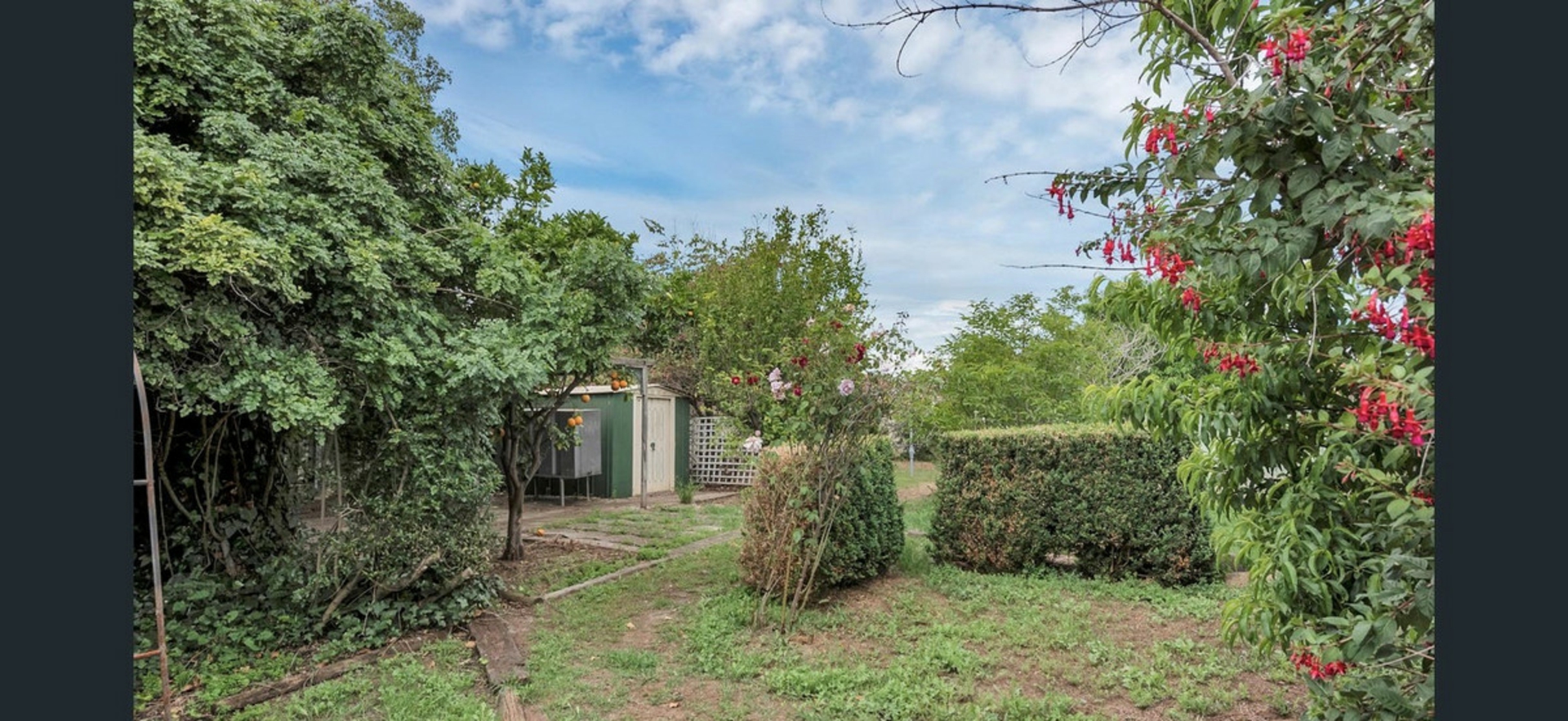 50 Woodford Road — photo 15 of 18