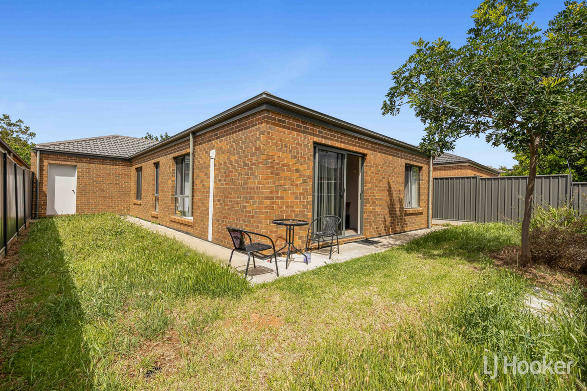 8 Tower Way — photo 16 of 23