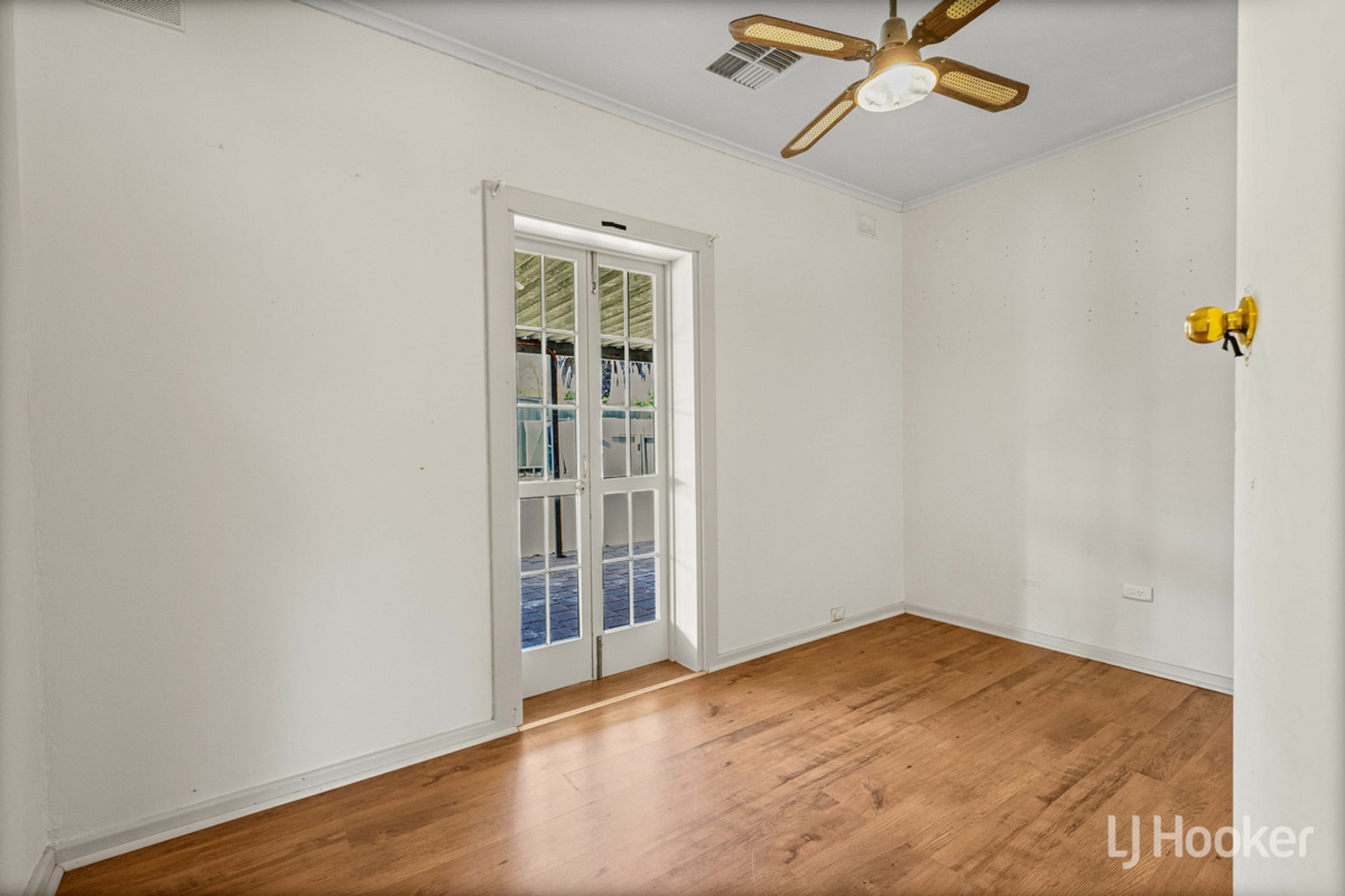 14 Mannington Road — photo 17 of 30