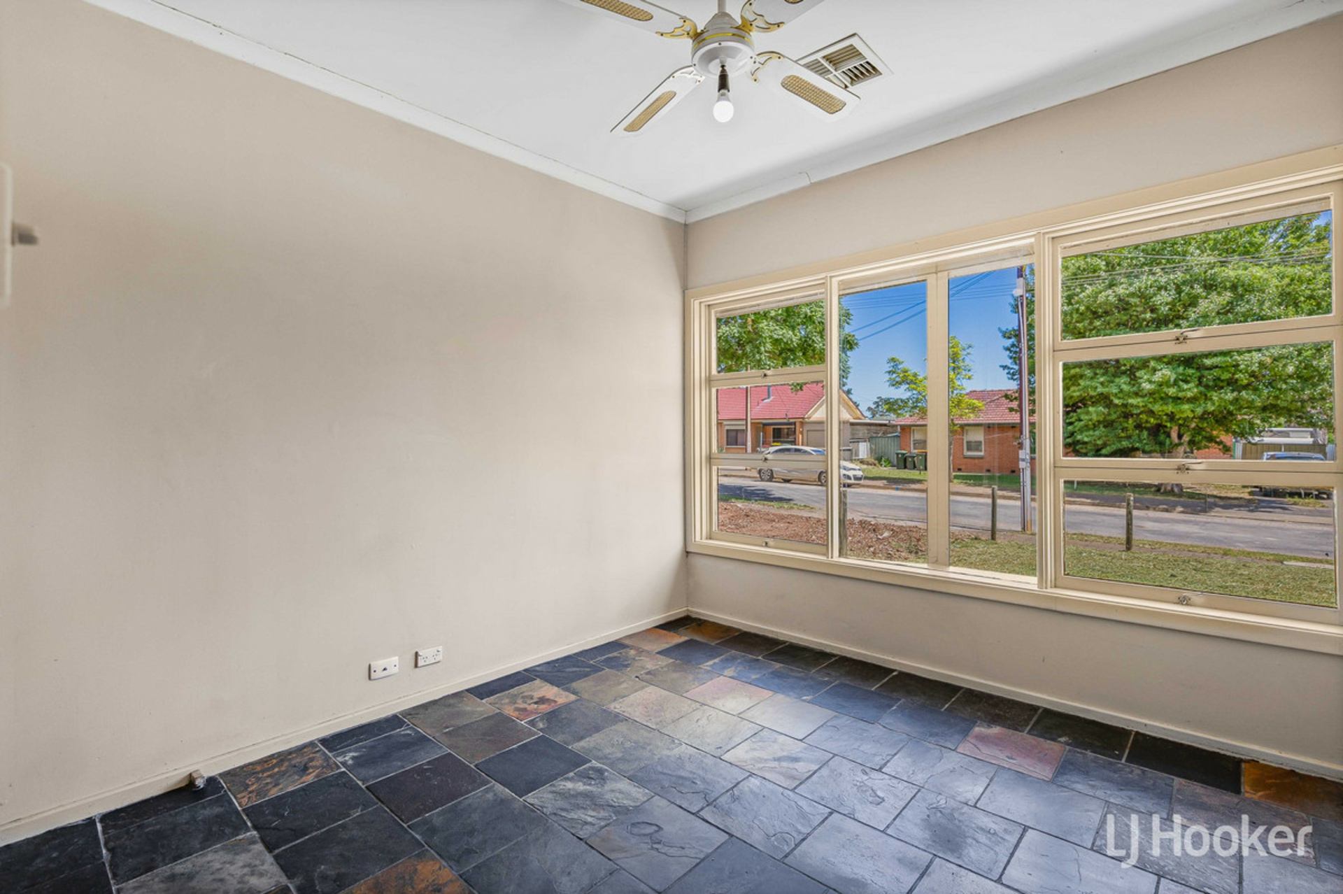 14 Mannington Road — photo 18 of 30