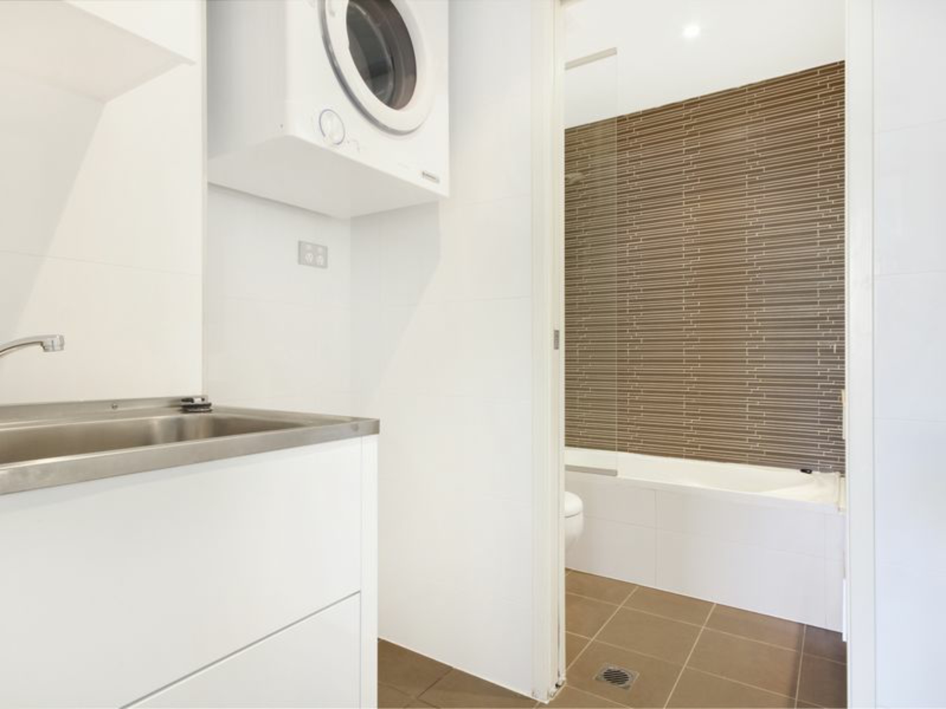 L102/81-86 Courallie Ave, HOMEBUSH WEST