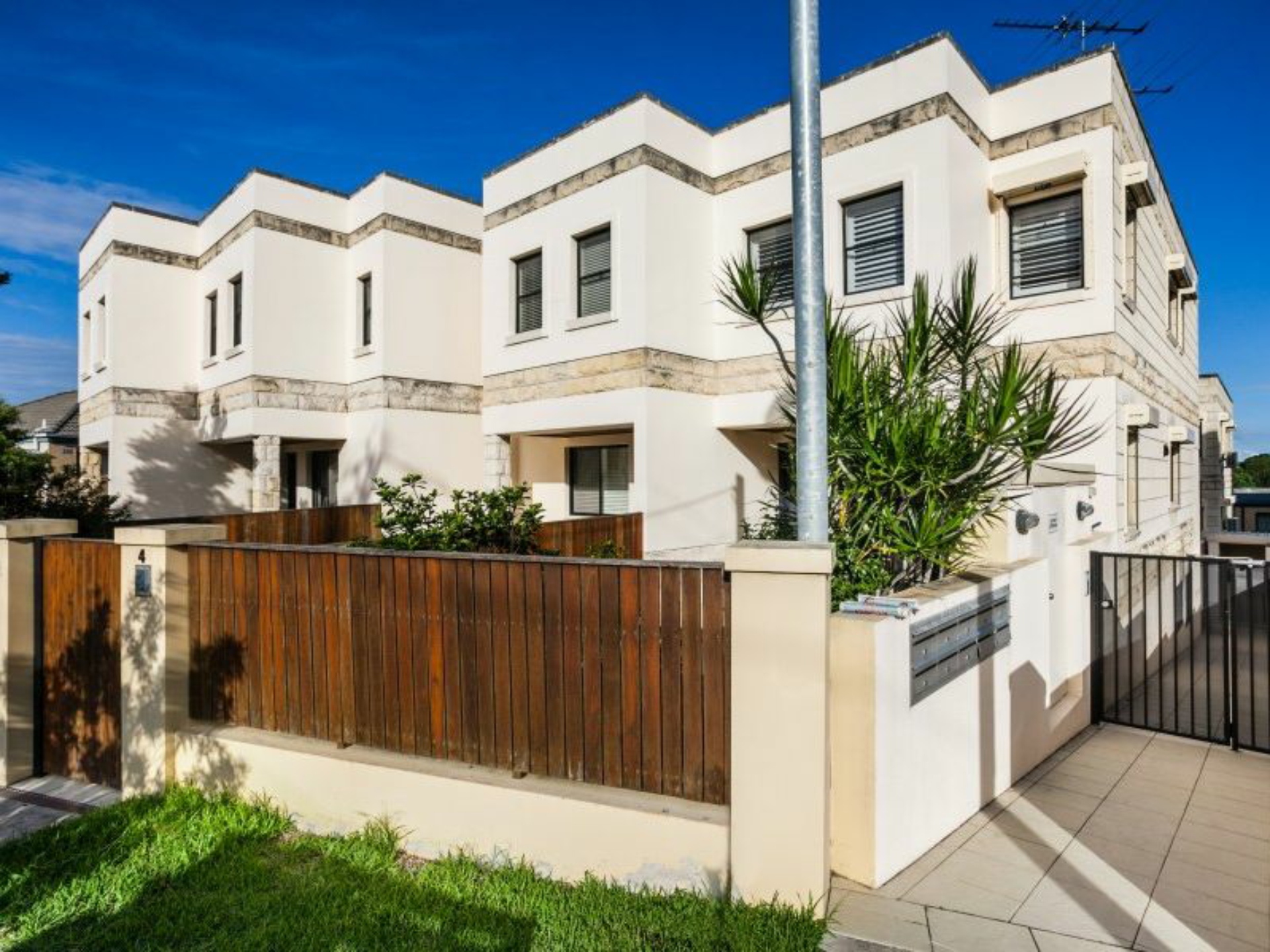 2/10-12 Connells Point Road, SOUTH HURSTVILLE