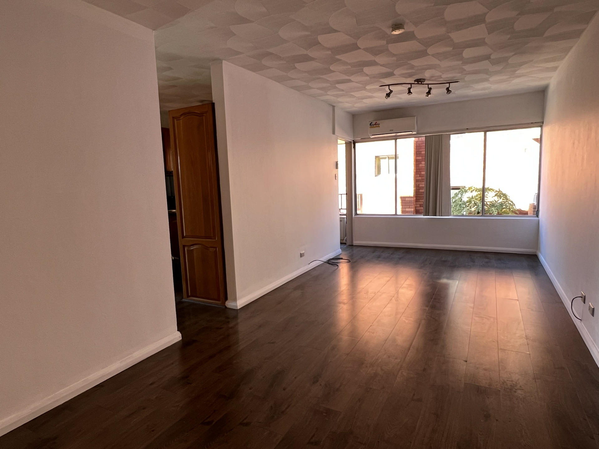 7/37-39 The Avenue — photo 3 of 5