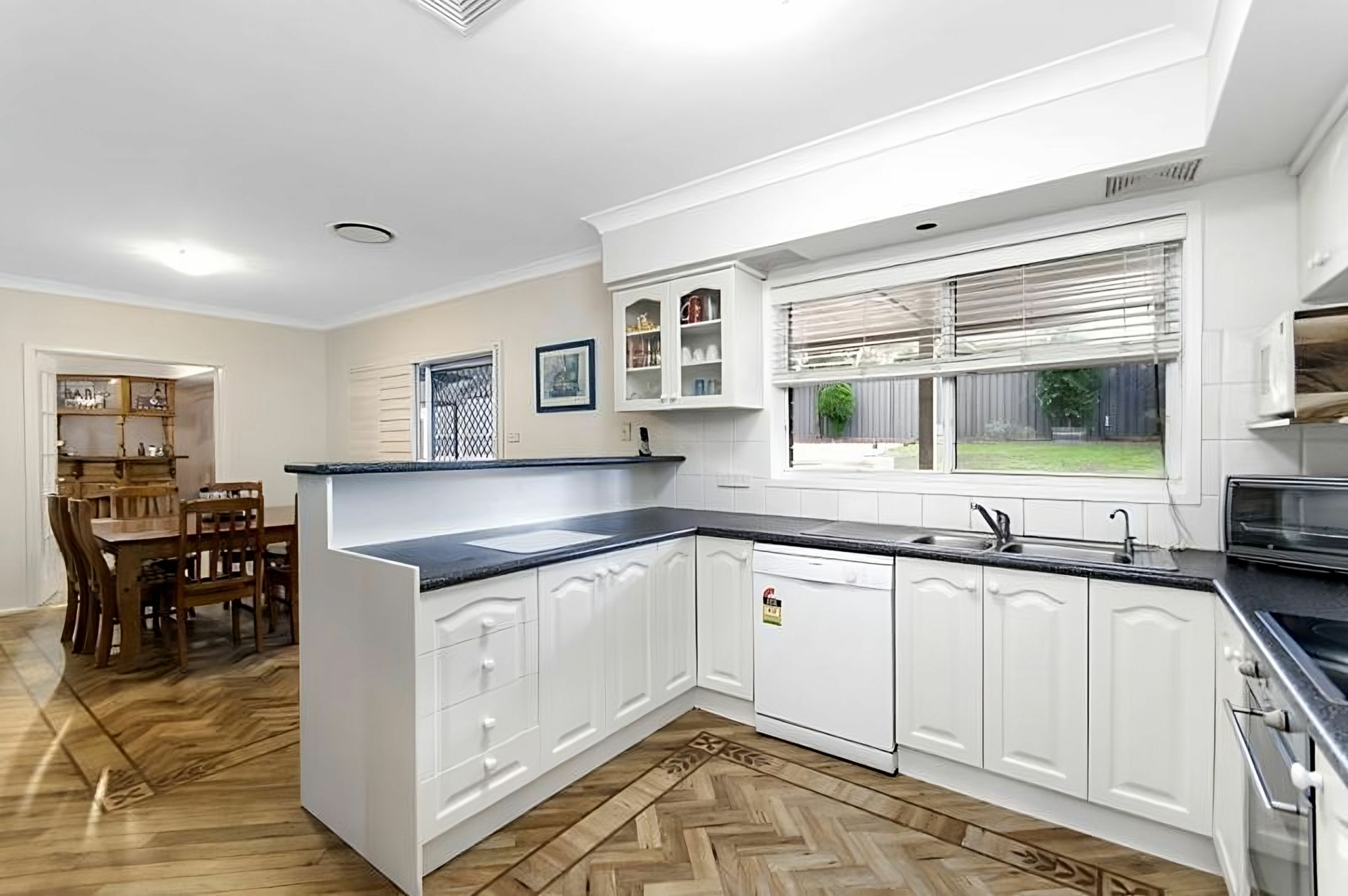 27 Francis Greenway Drive, CHERRYBROOK