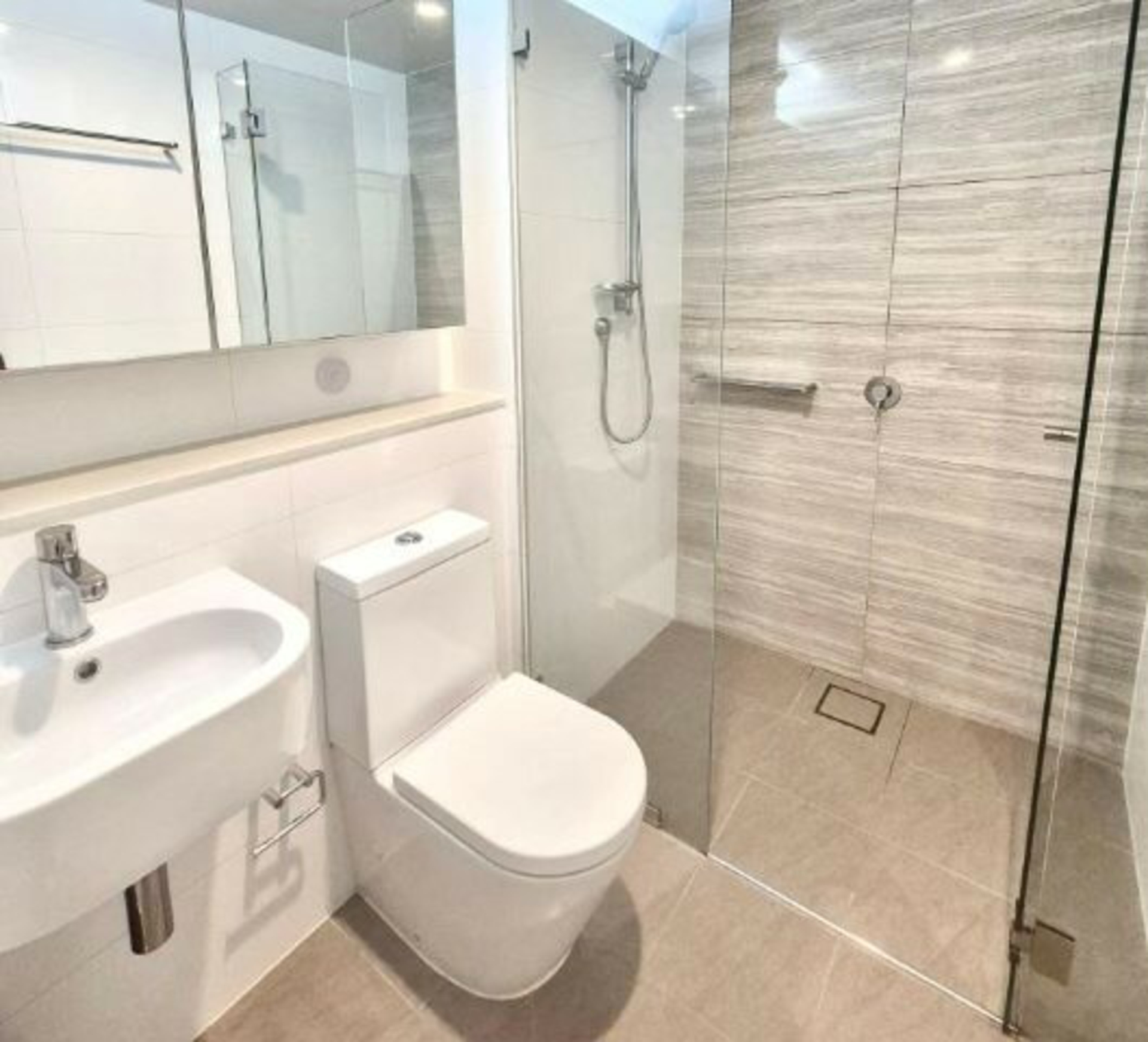B902/458 Forest Road, HURSTVILLE