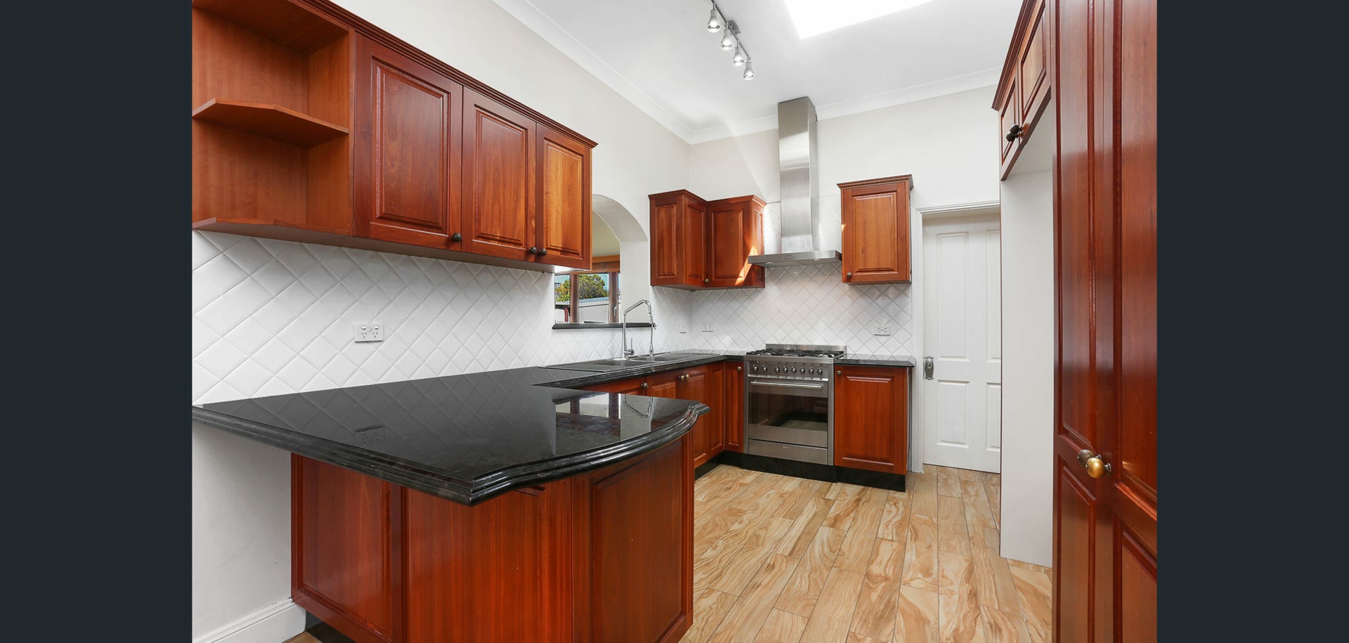 39 Vine Street, HURSTVILLE