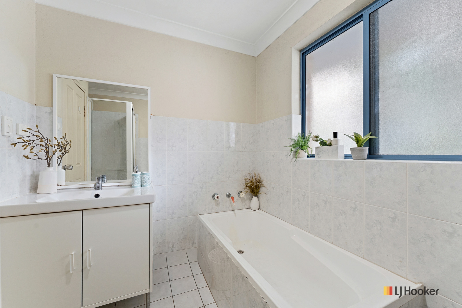 18/49-51 Woniora Road — photo 4 of 7