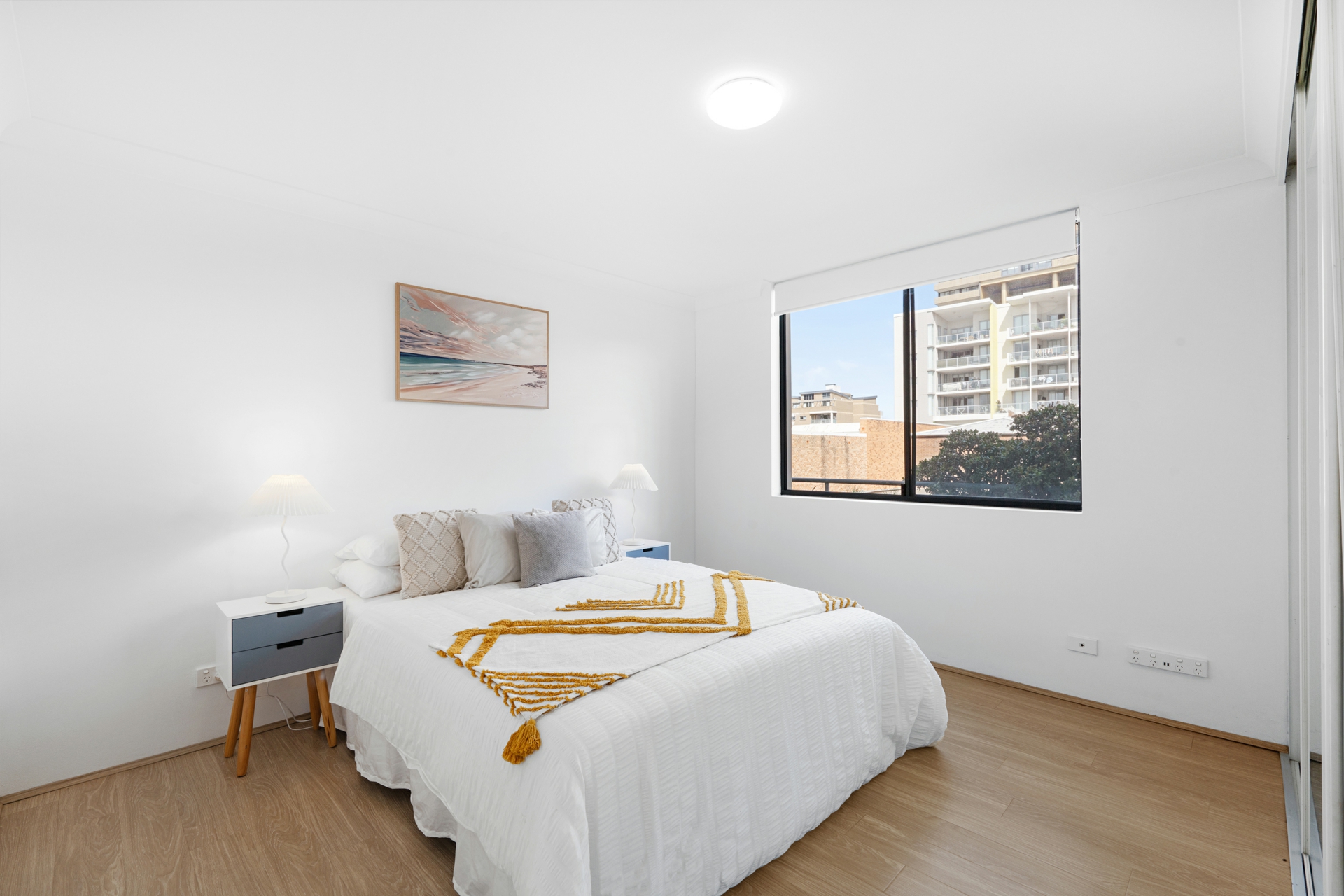 2/1-5a The Avenue — photo 6 of 10