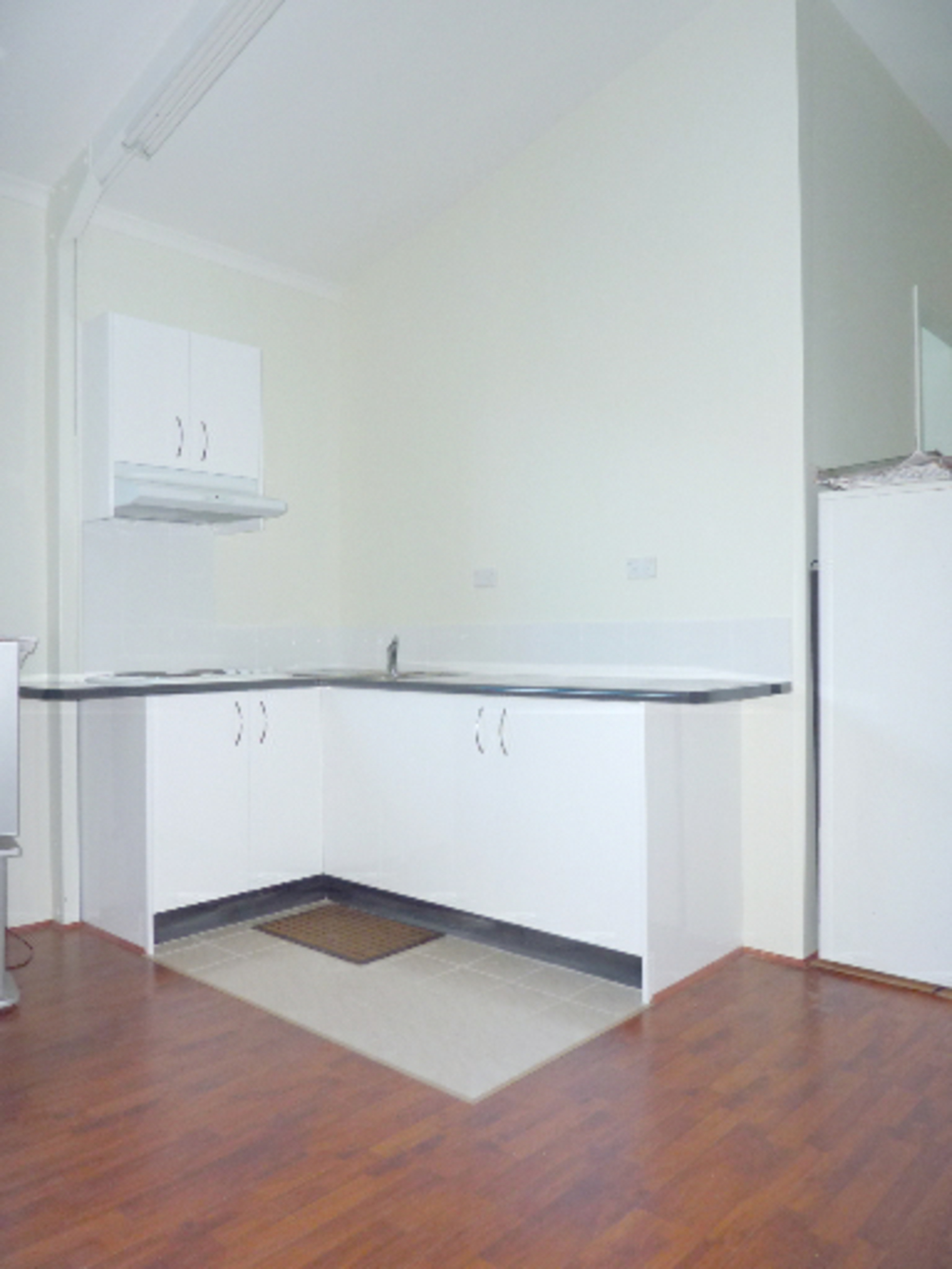 Flat 1/2 Nirimba Avenue — photo 4 of 6